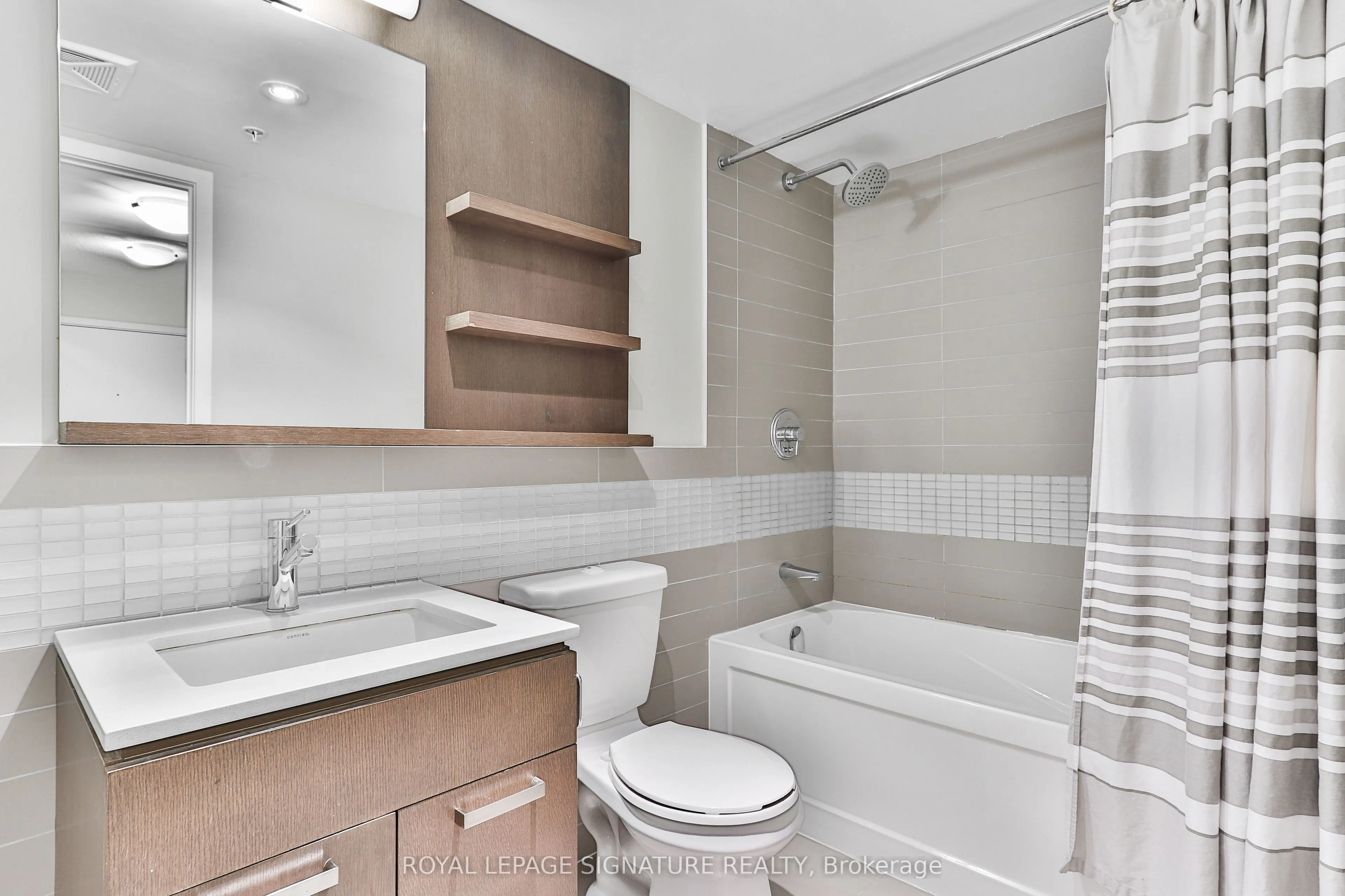 295 Adelaide Street W, #812