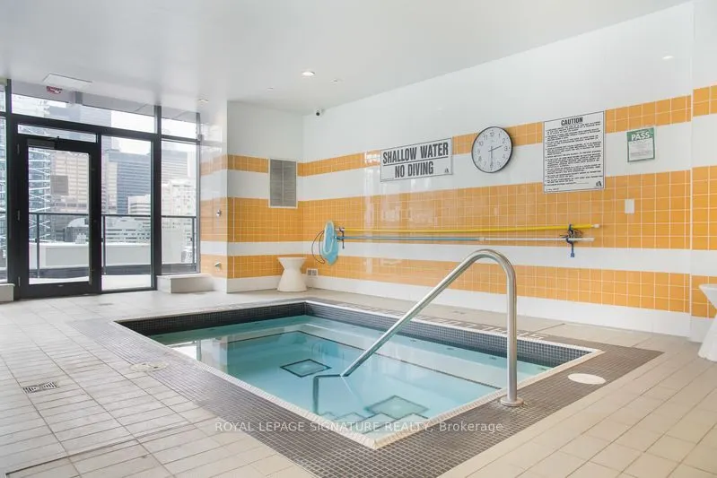 295 Adelaide Street W, #812