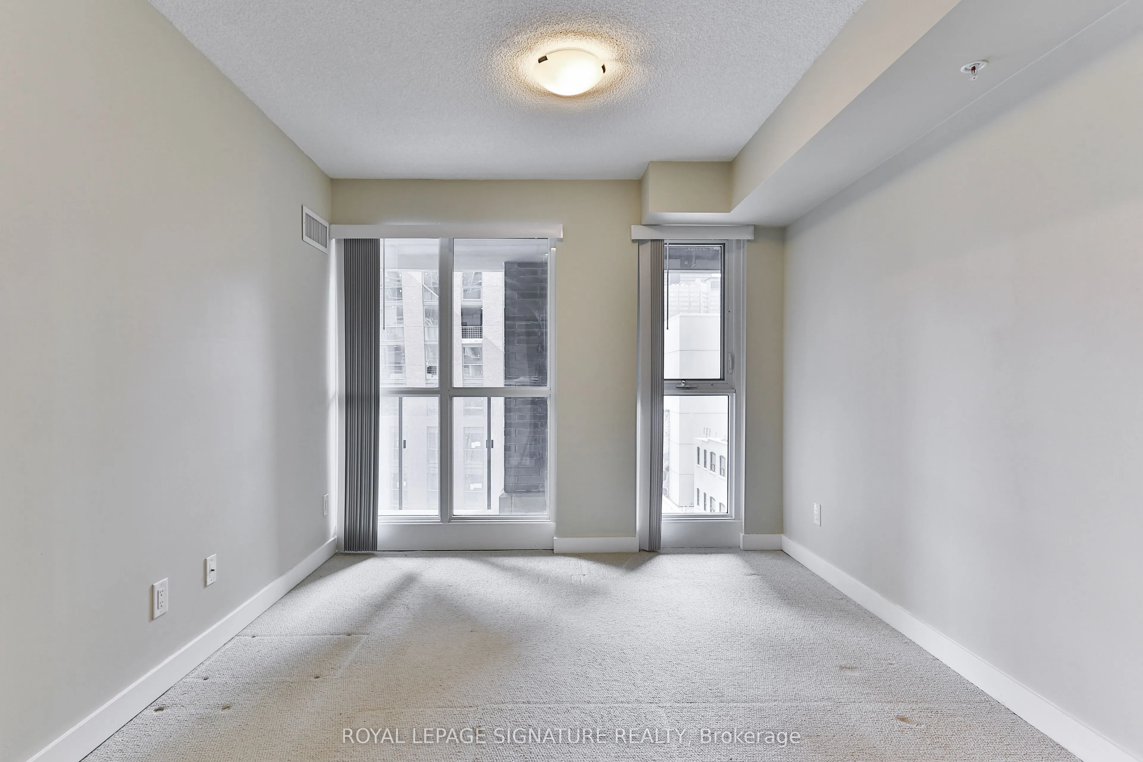 295 Adelaide Street W, #812