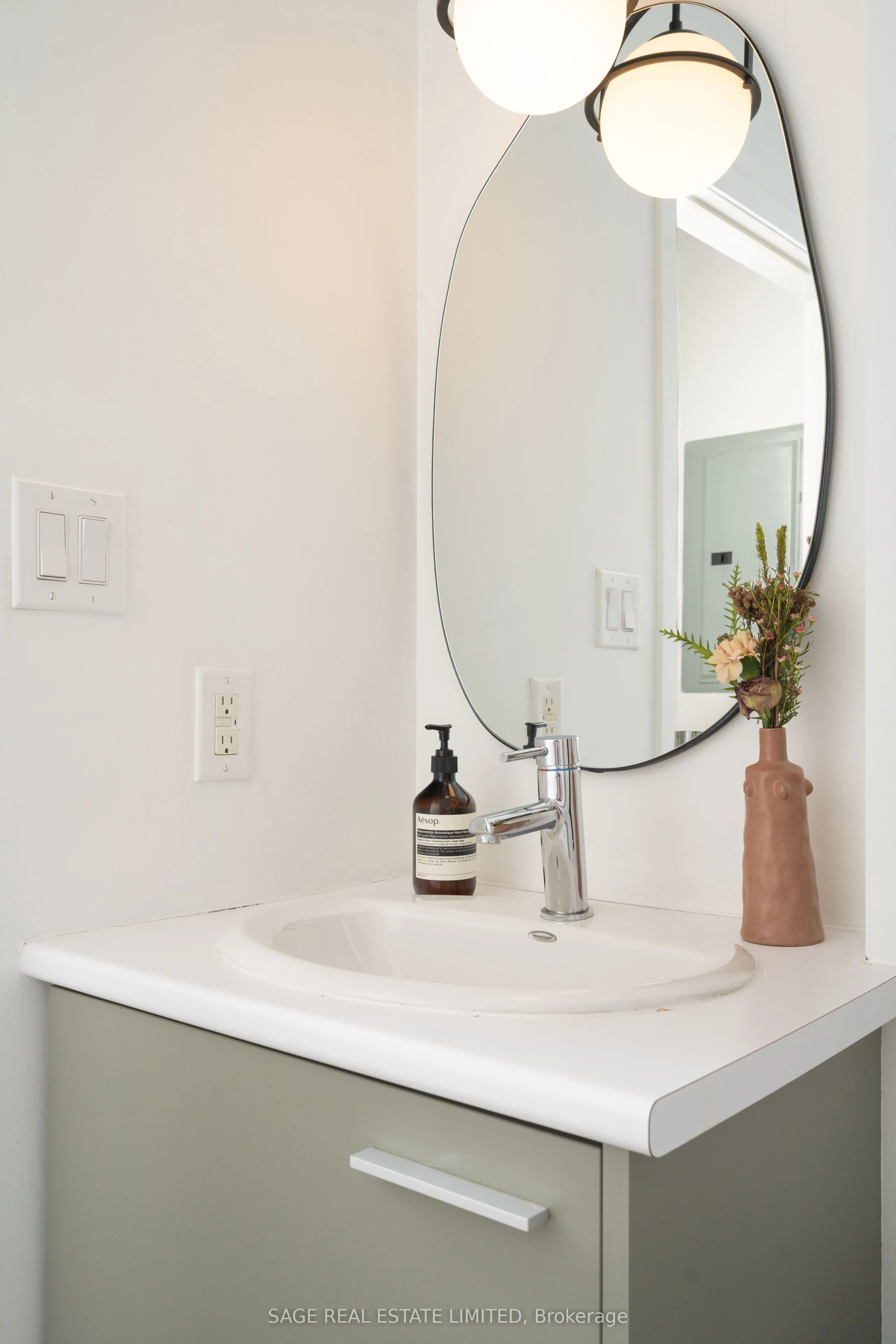 549 King Street E, #502