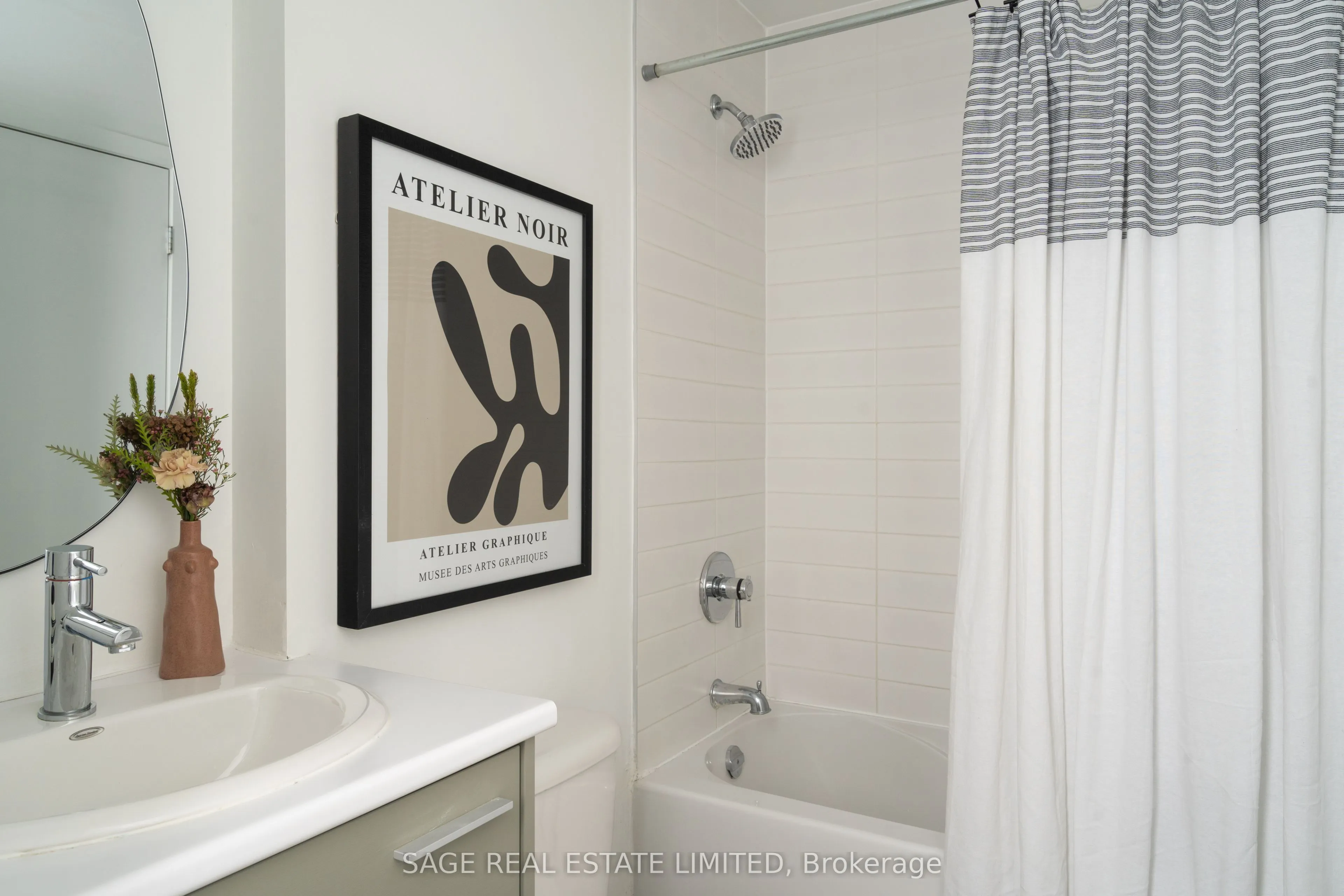 549 King Street E, #502