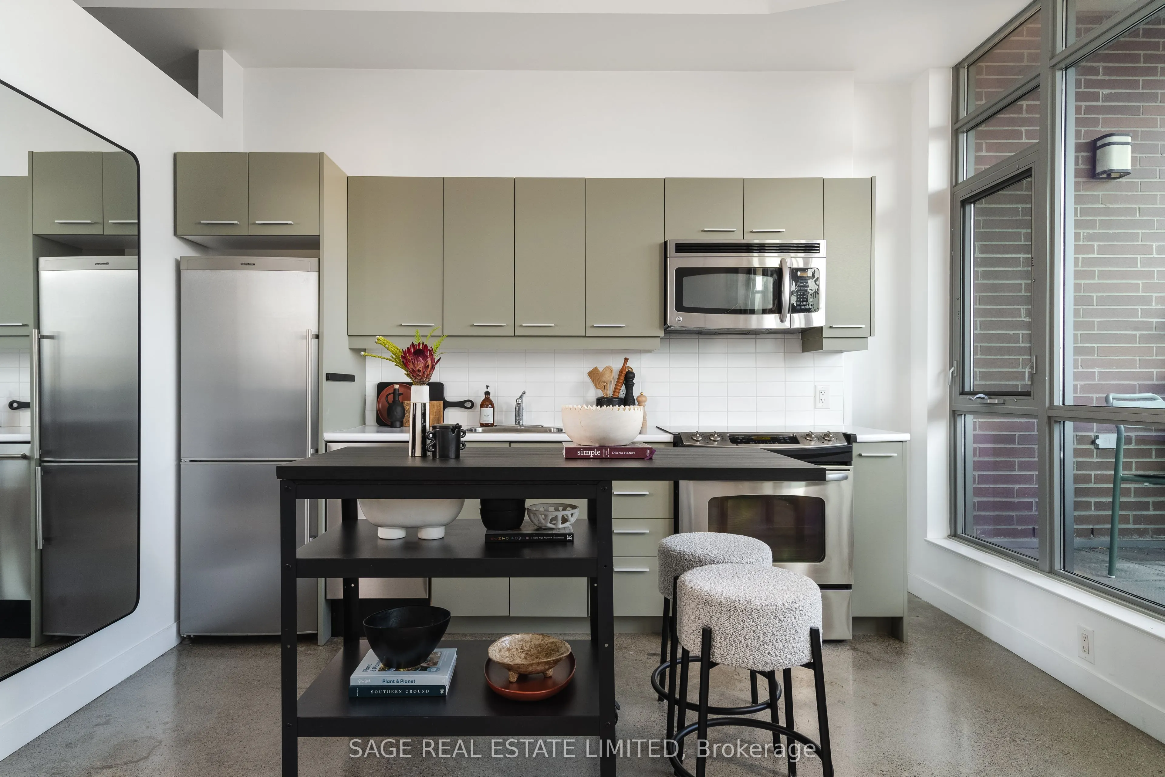 549 King Street E, #502