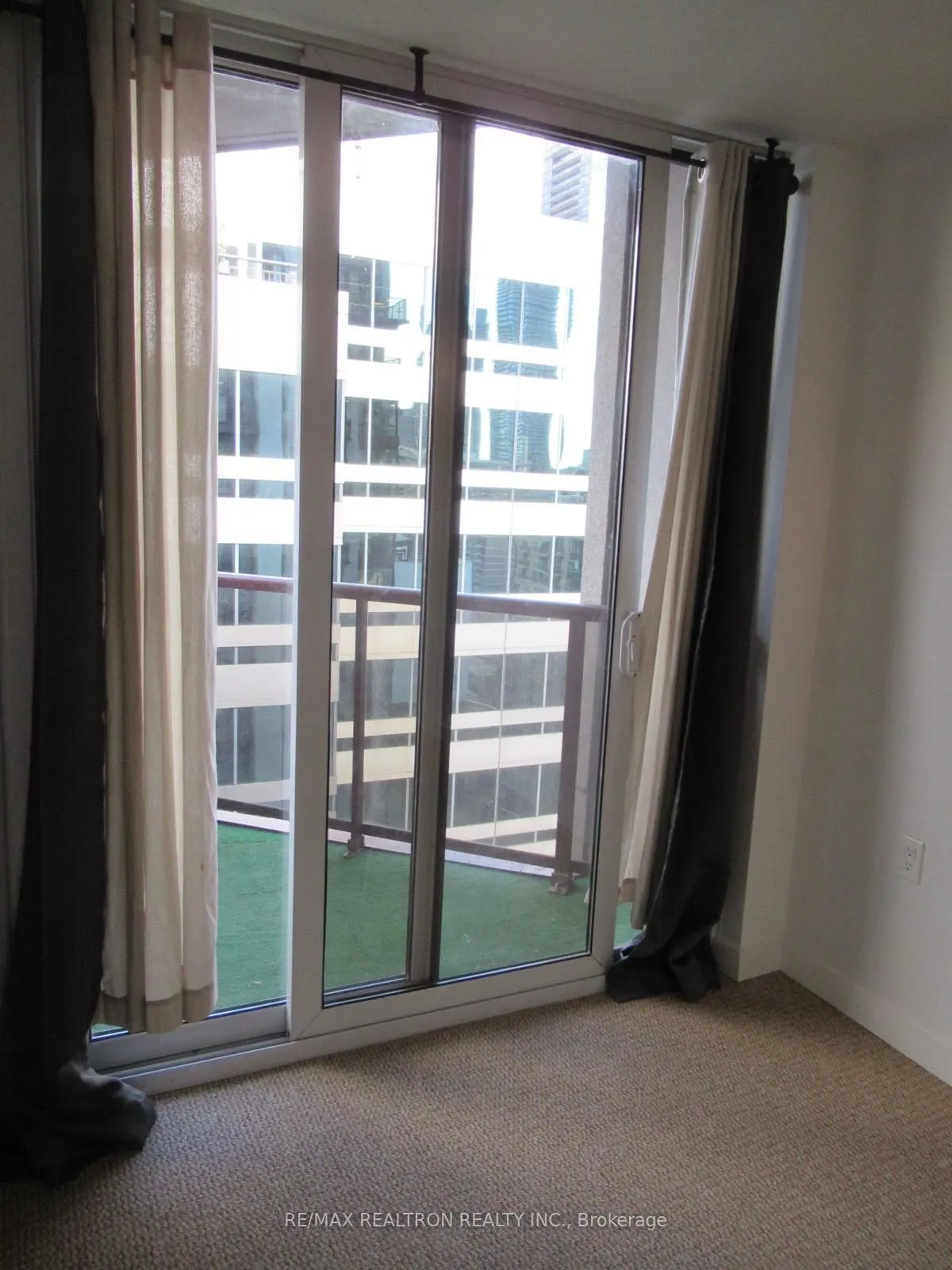 85 Bloor Street E, #1808