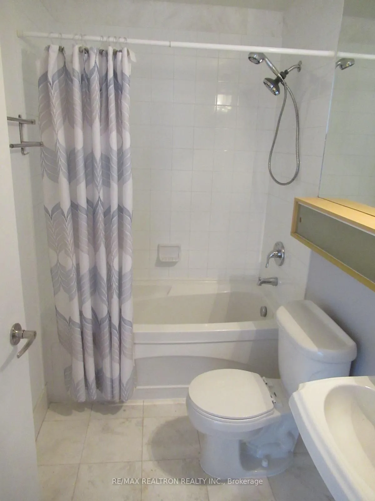 85 Bloor Street E, #1808