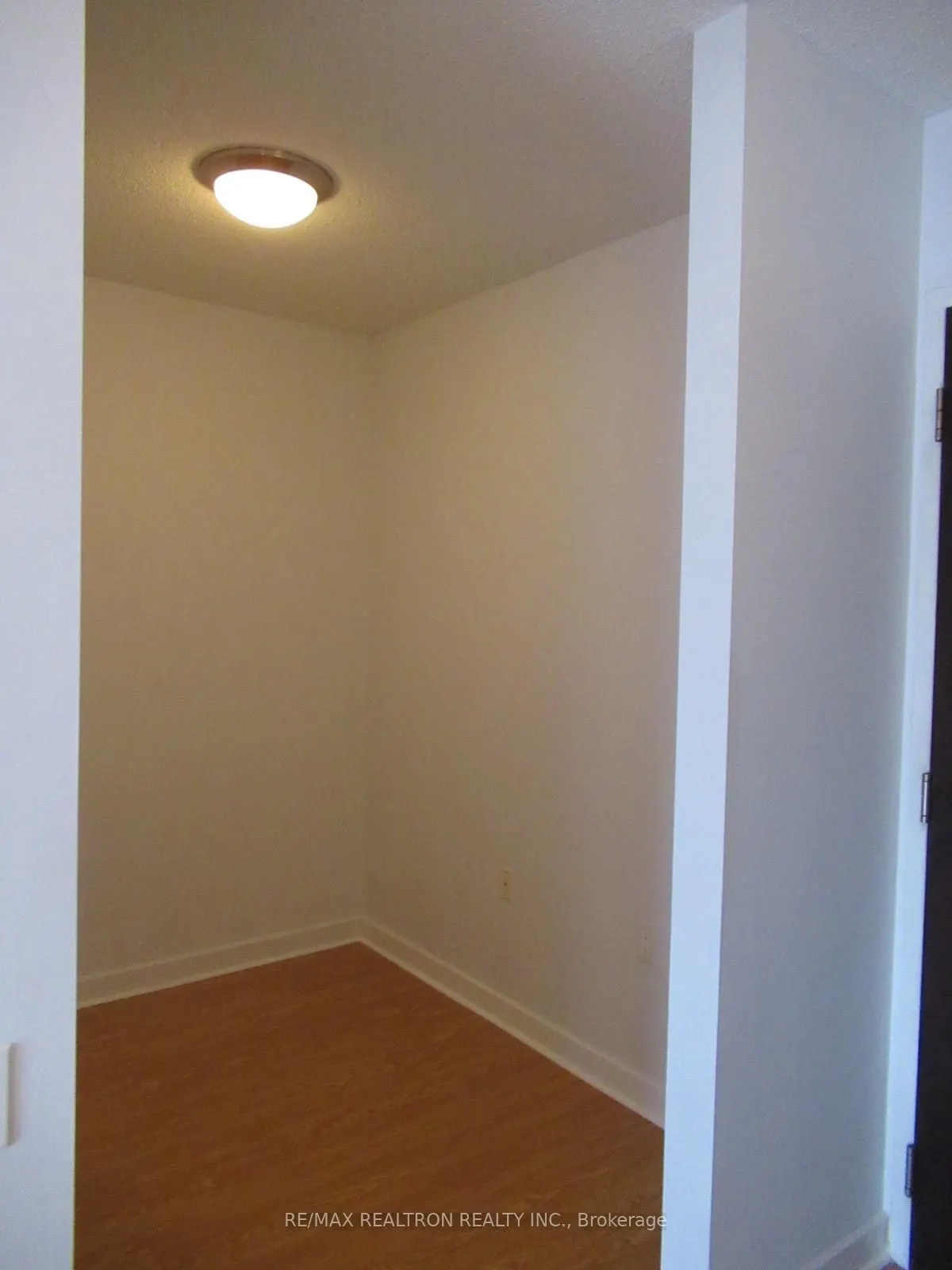 85 Bloor Street E, #1808