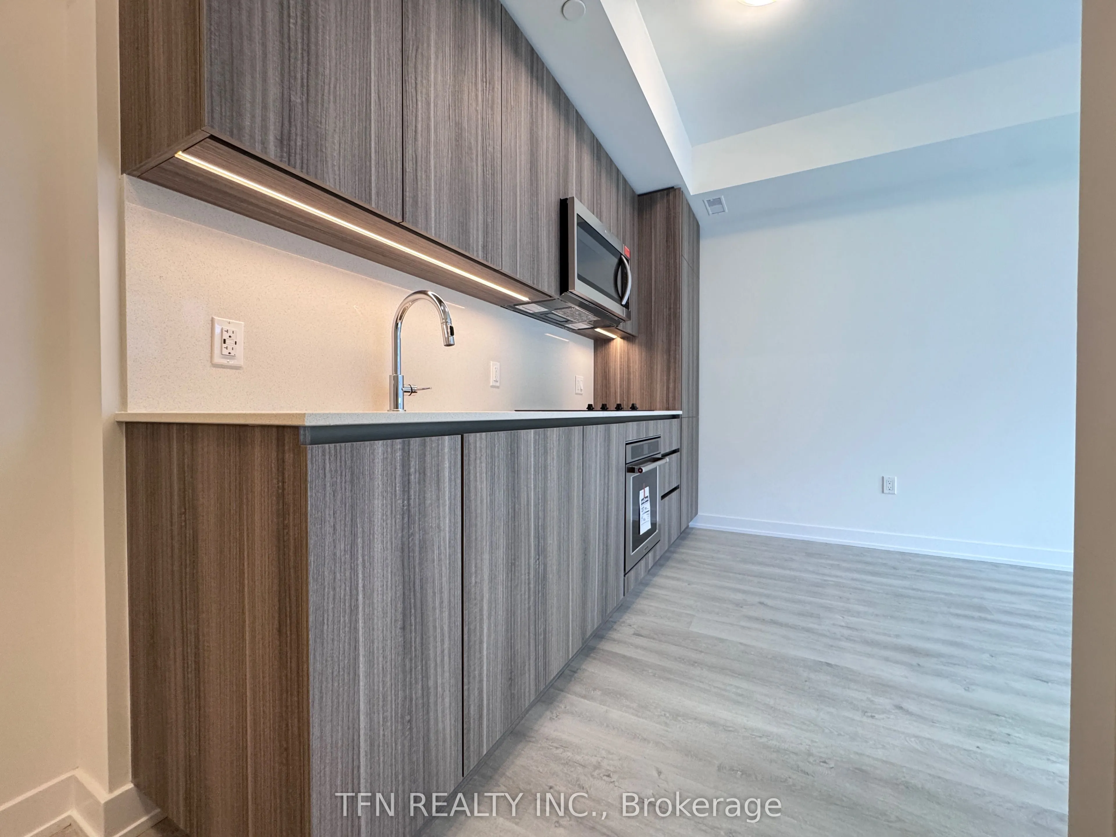 15 Richardson Street, #1021