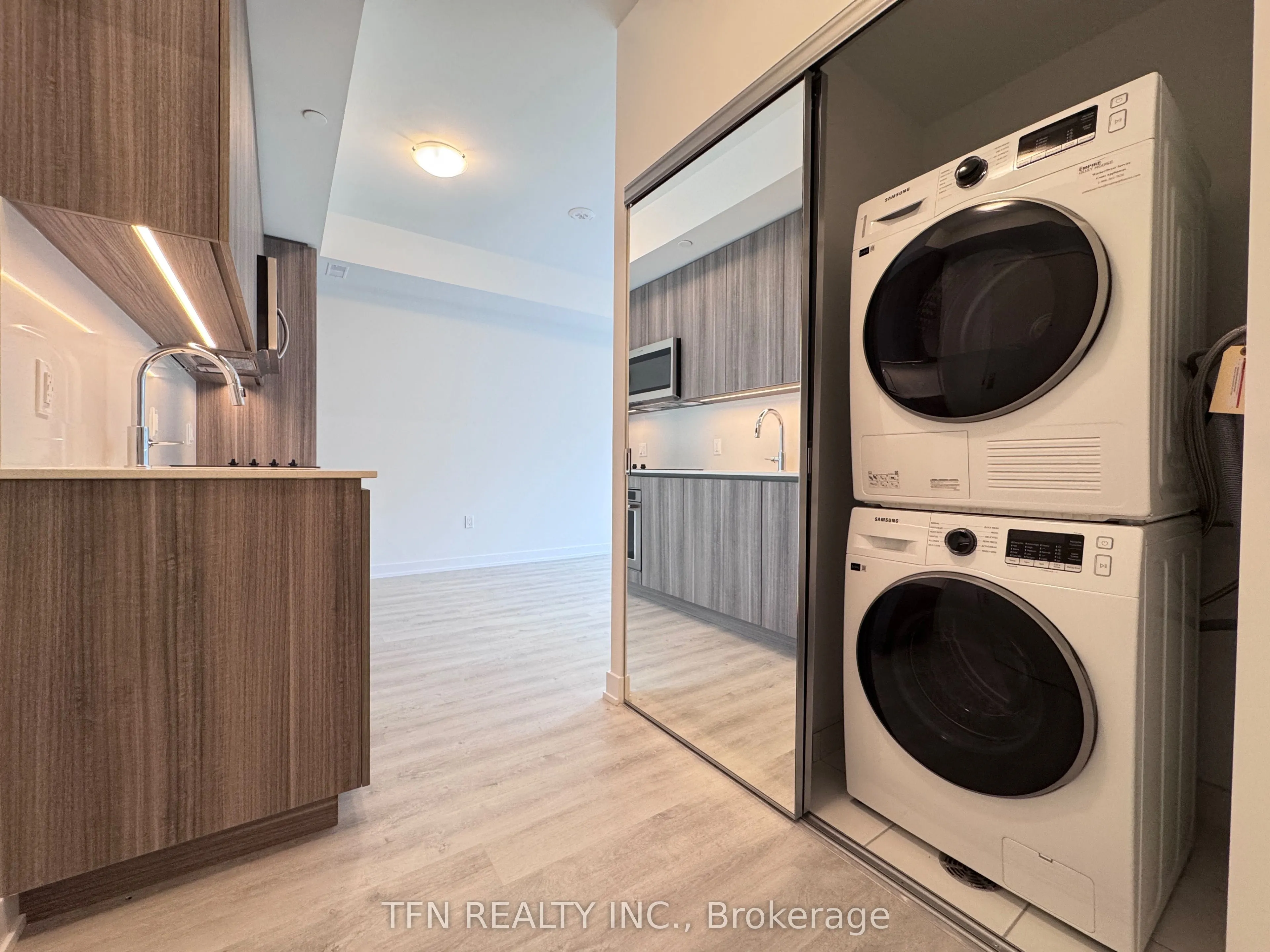 15 Richardson Street, #1021