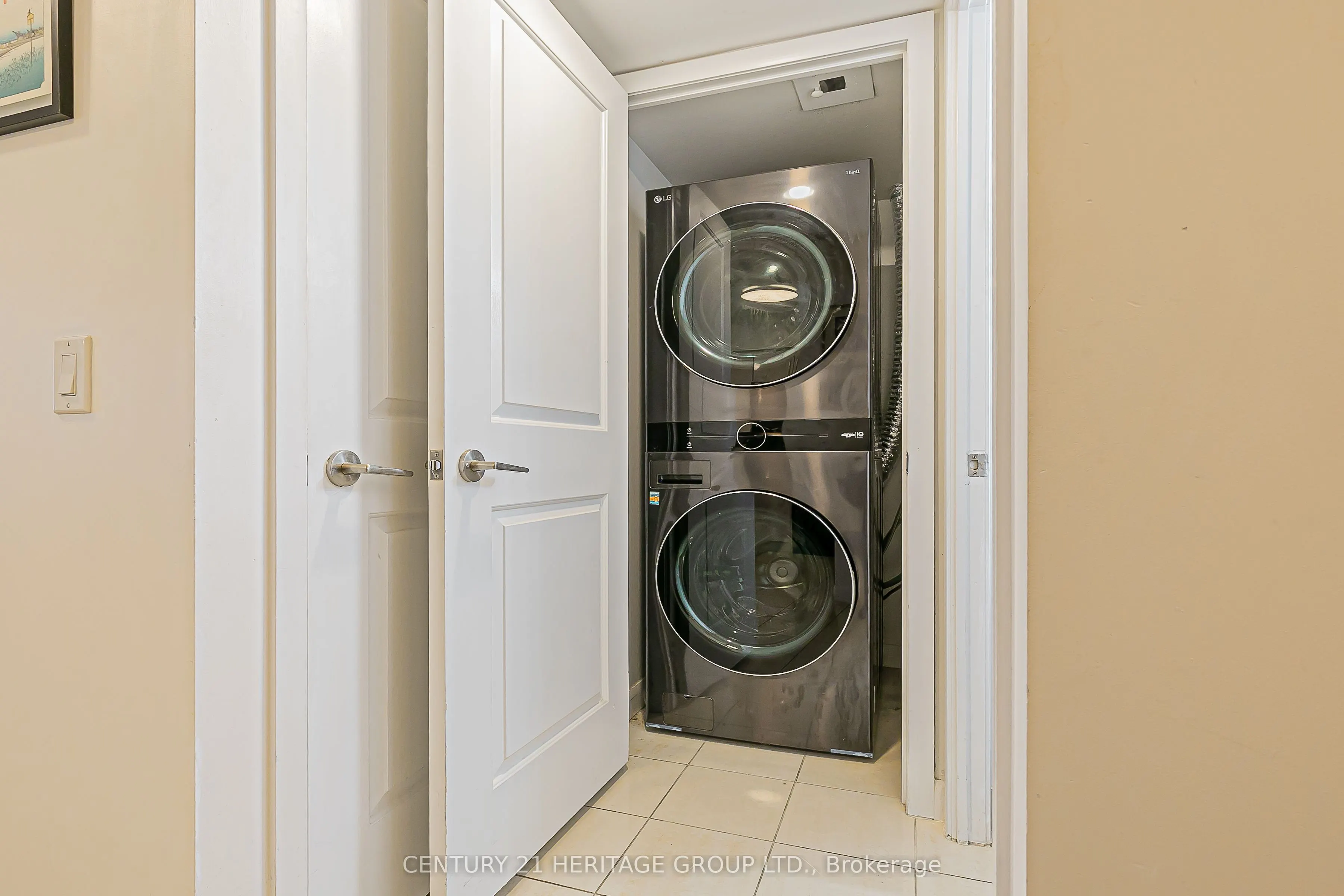 4978 Yonge Street, #501