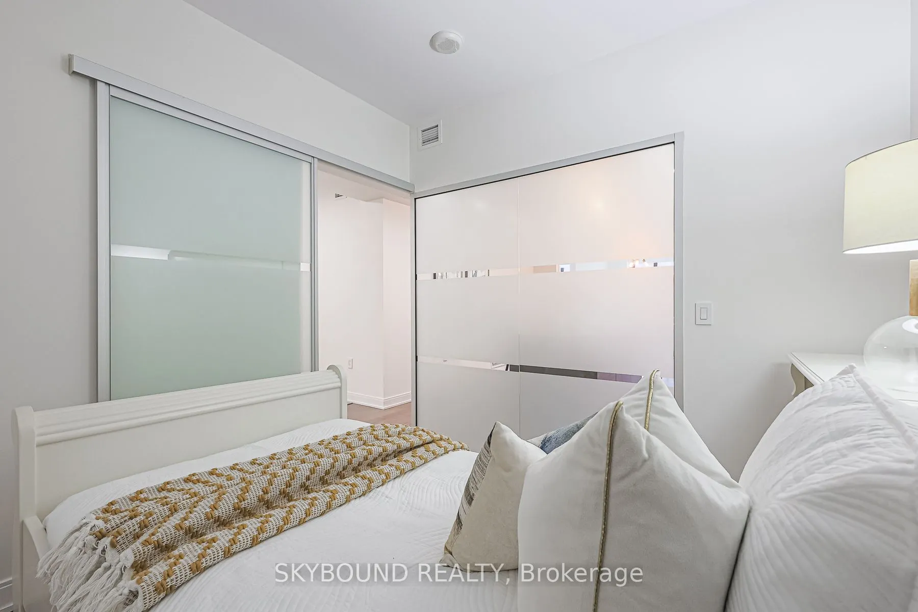 55 Front Street E, #323