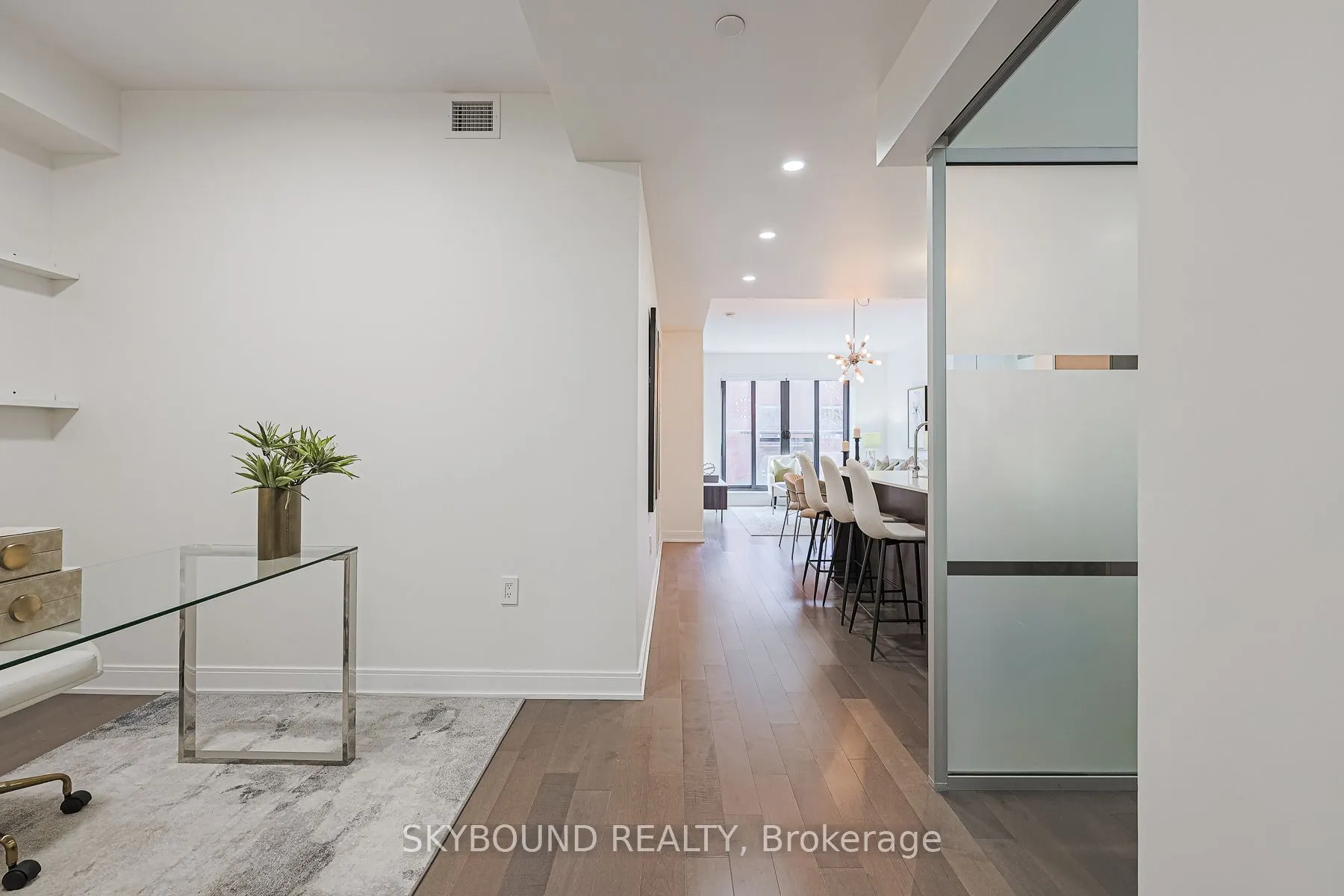 55 Front Street E, #323