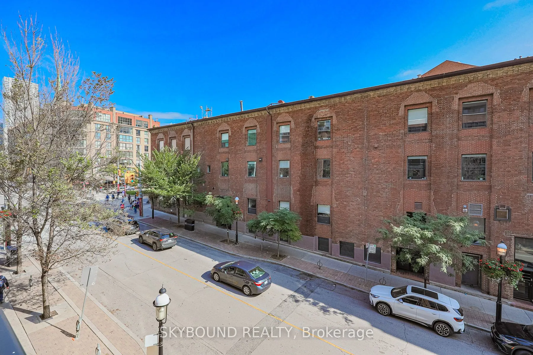 55 Front Street E, #323