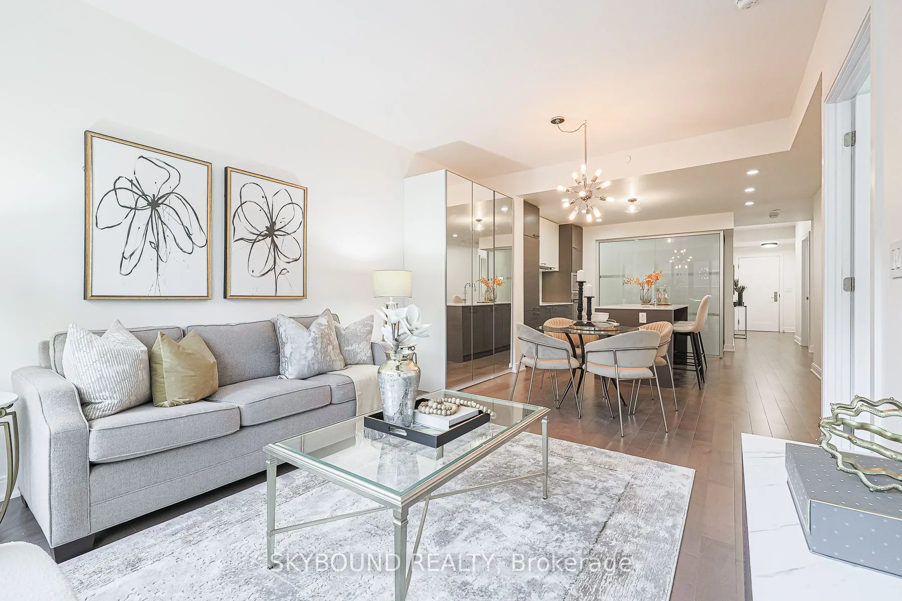 55 Front Street E, #323