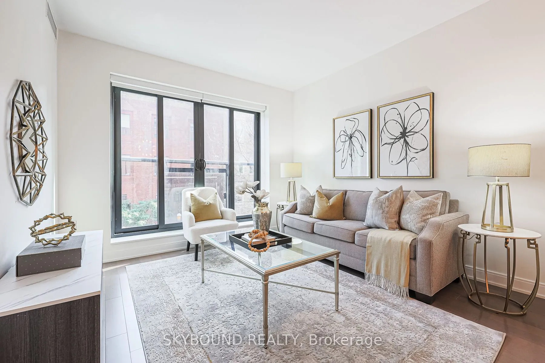 55 Front Street E, #323