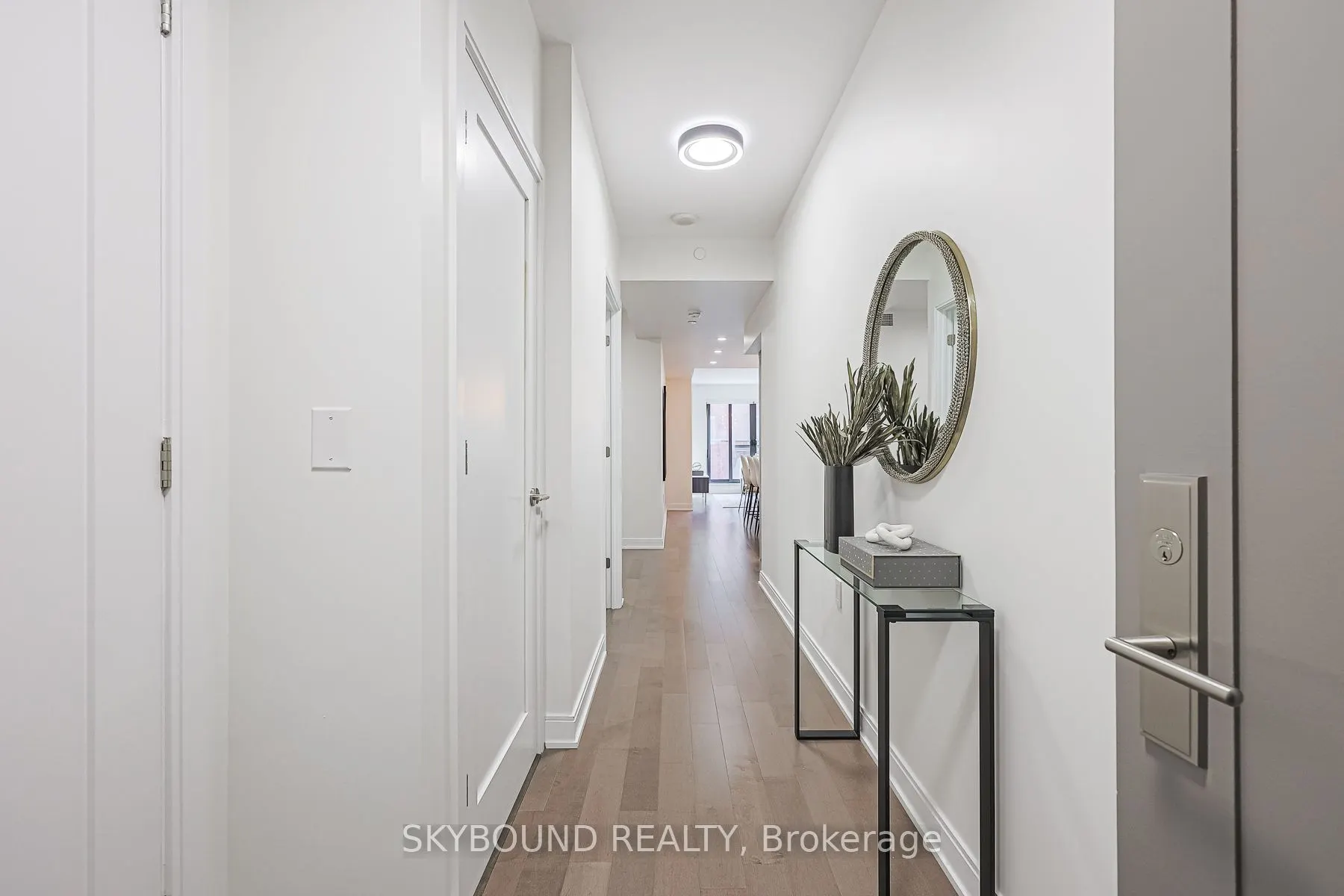 55 Front Street E, #323