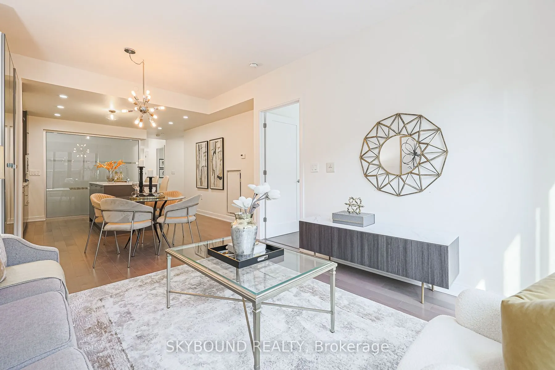 55 Front Street E, #323