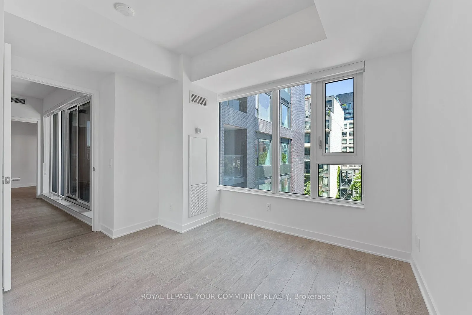 543 Richmond Street W, #515