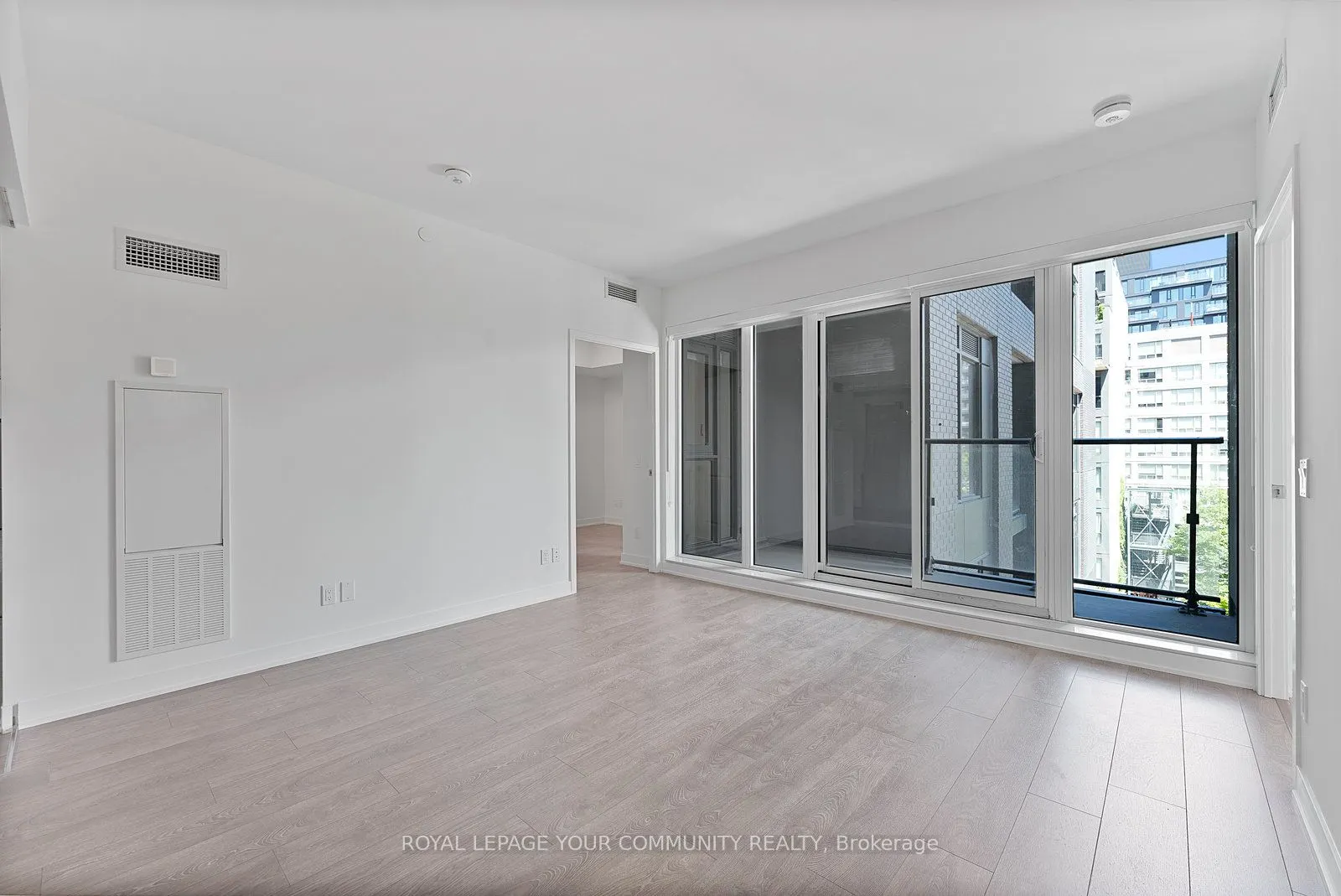 543 Richmond Street W, #515