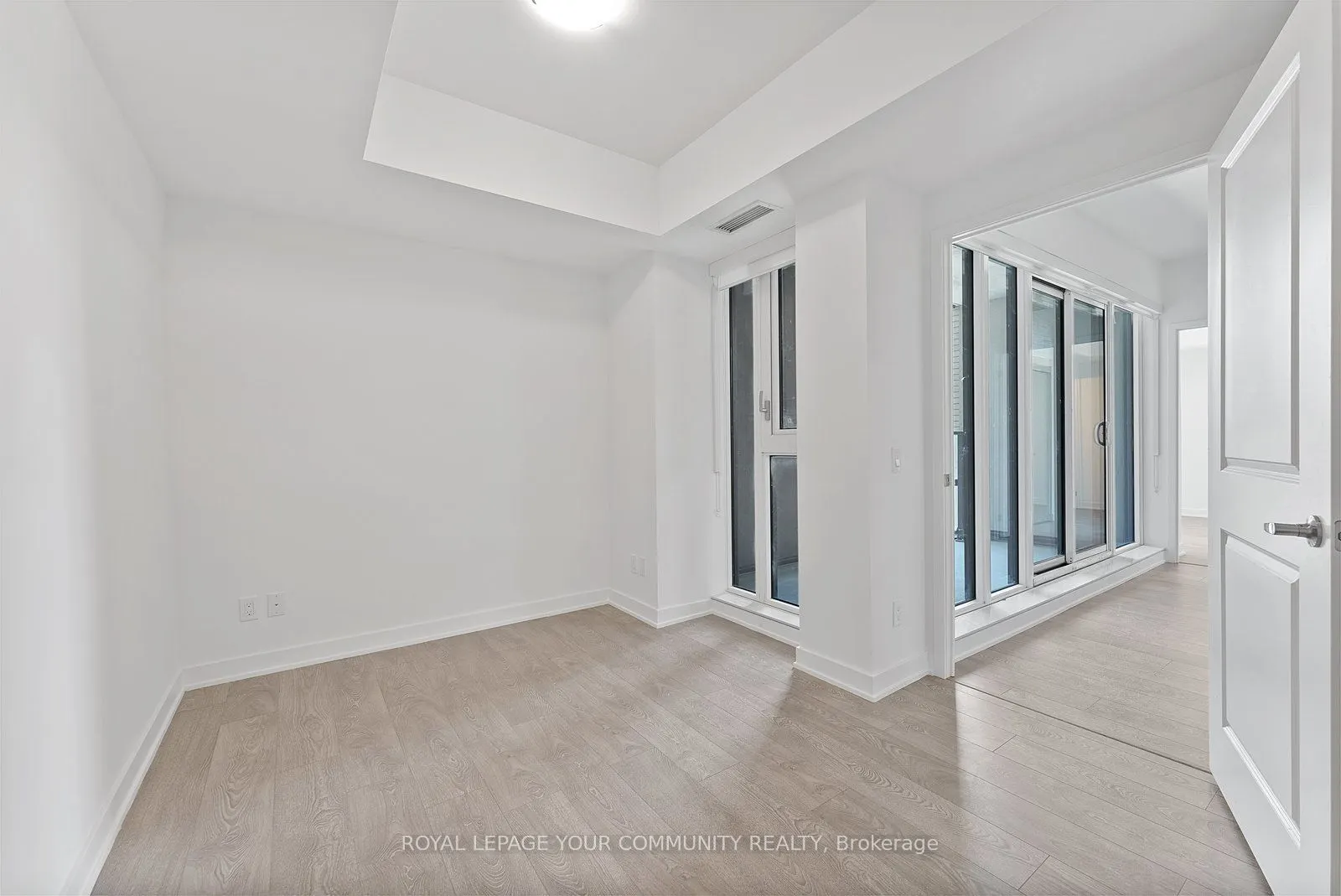 543 Richmond Street W, #515