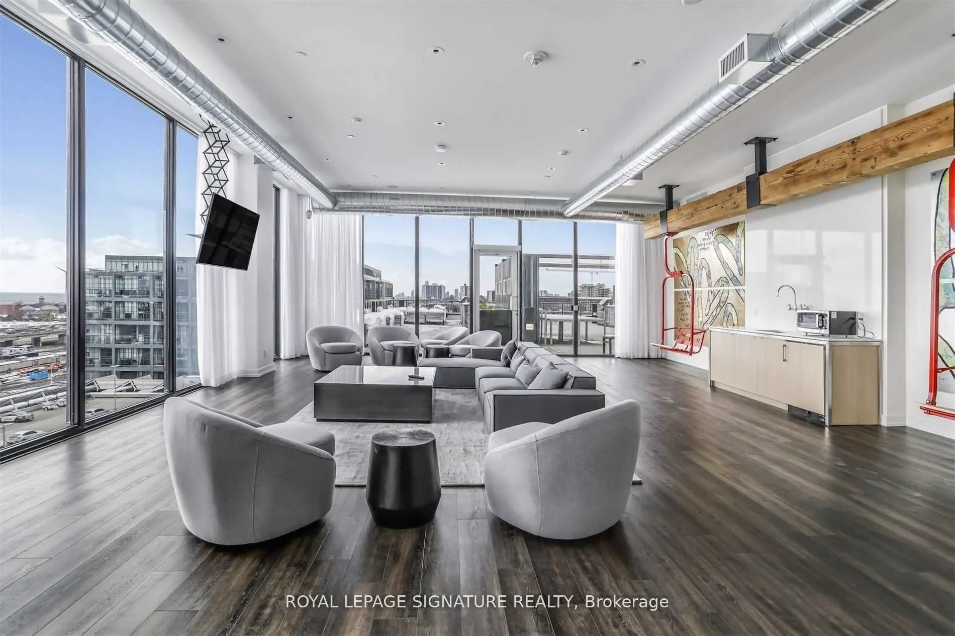 135 East Liberty Street, #1005