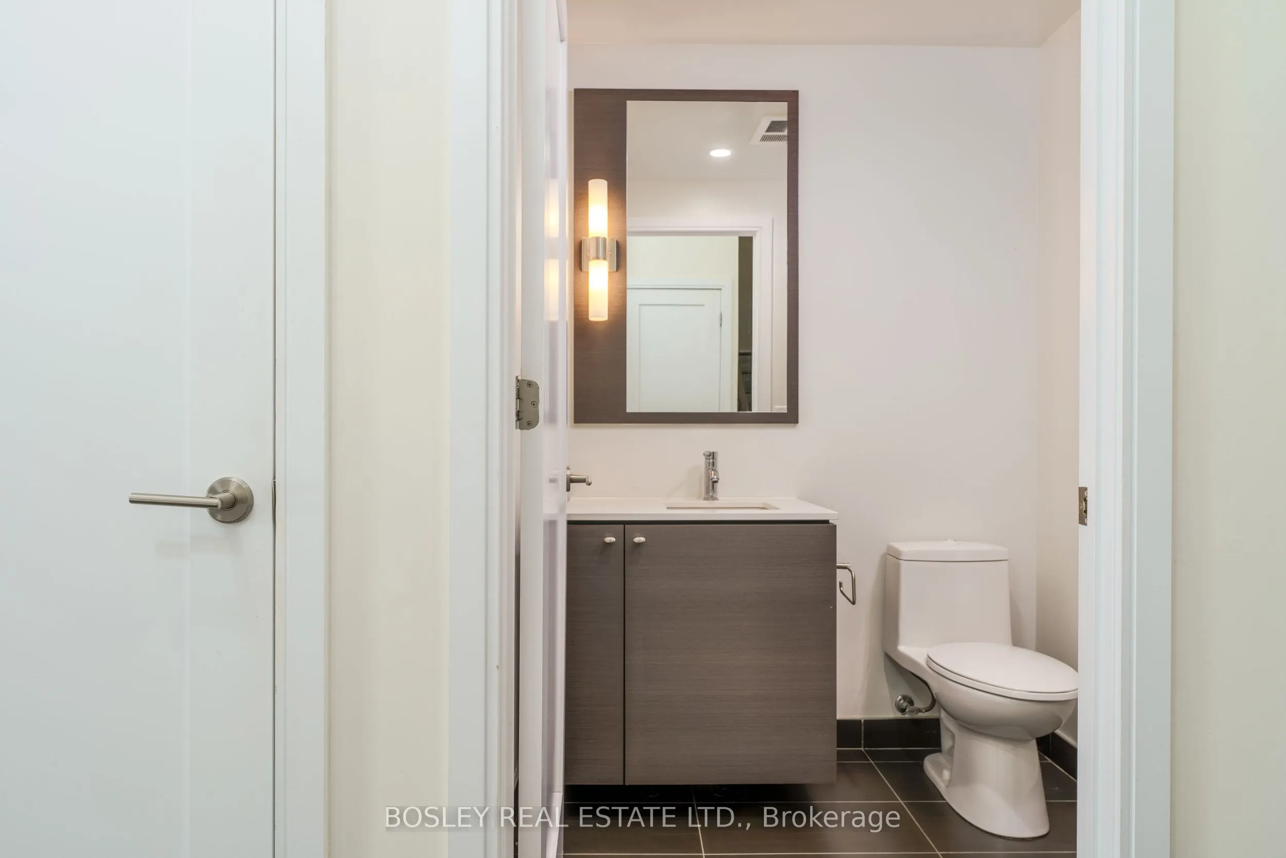 55 Front Street E, #PH1203