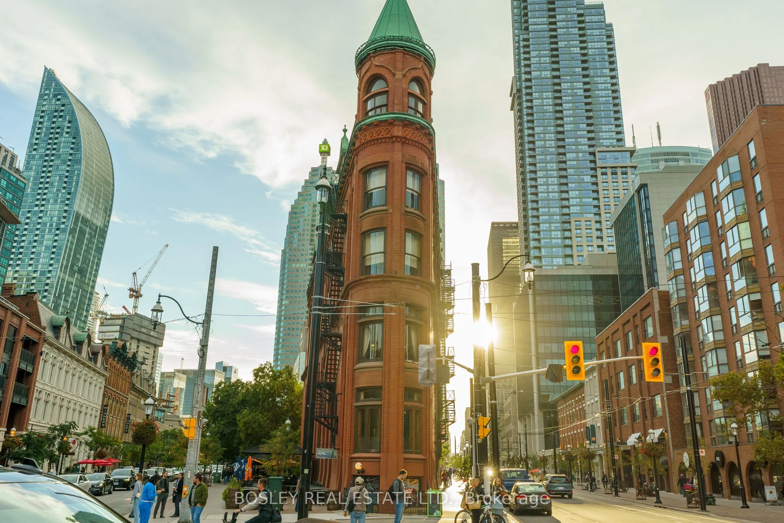 55 Front Street E, #PH1203