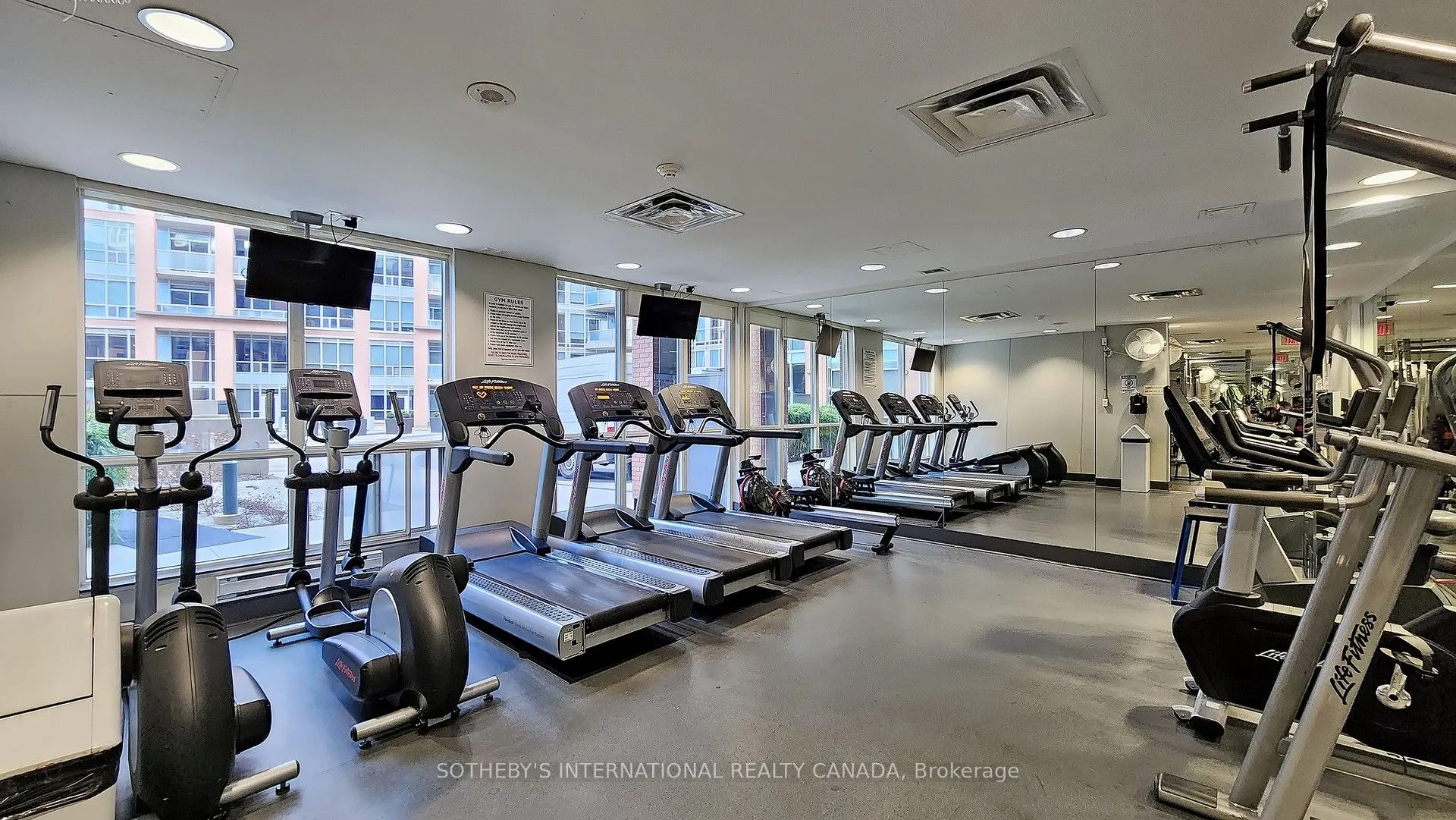 1005 King Street W, #810