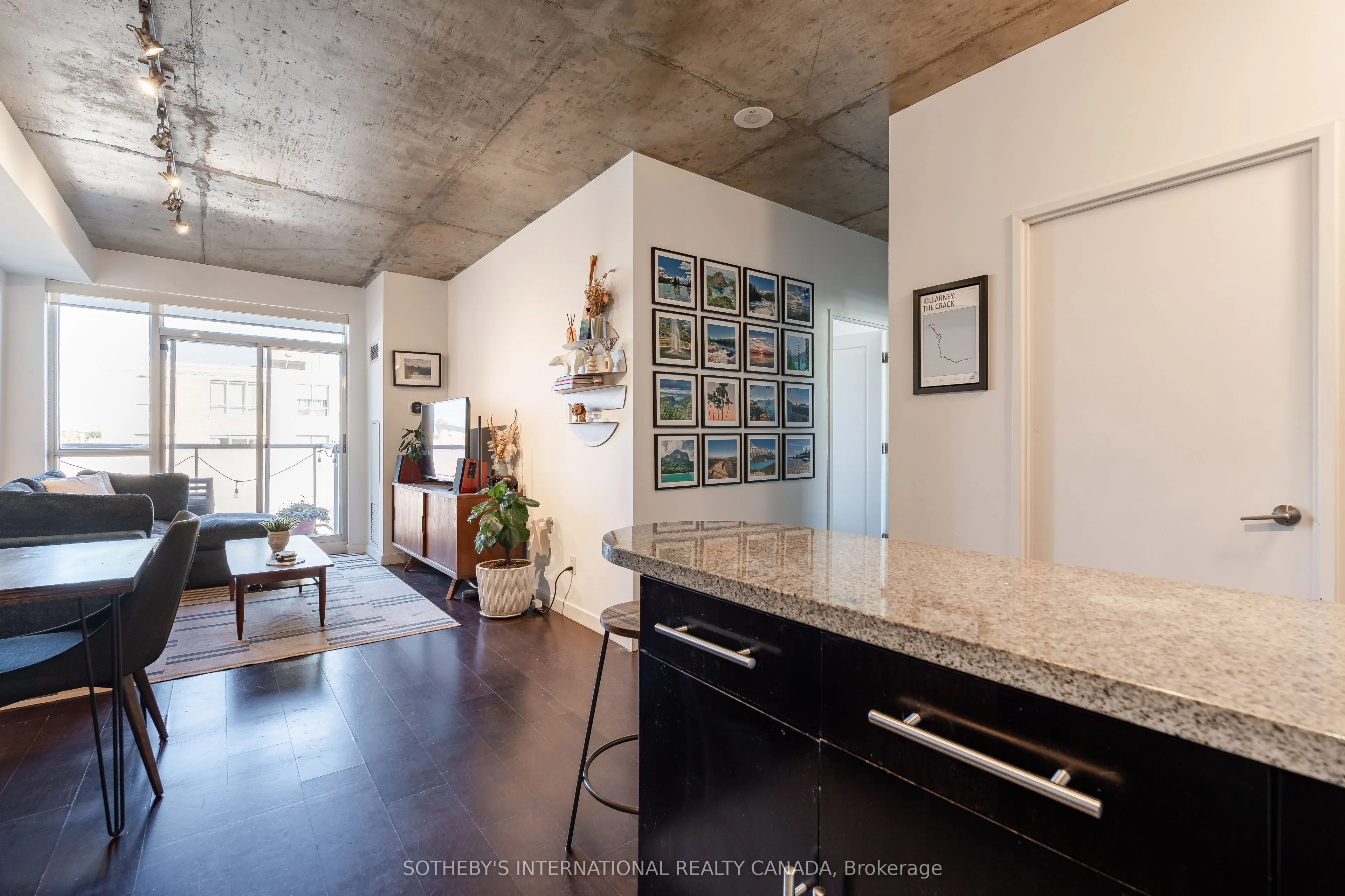 1005 King Street W, #810