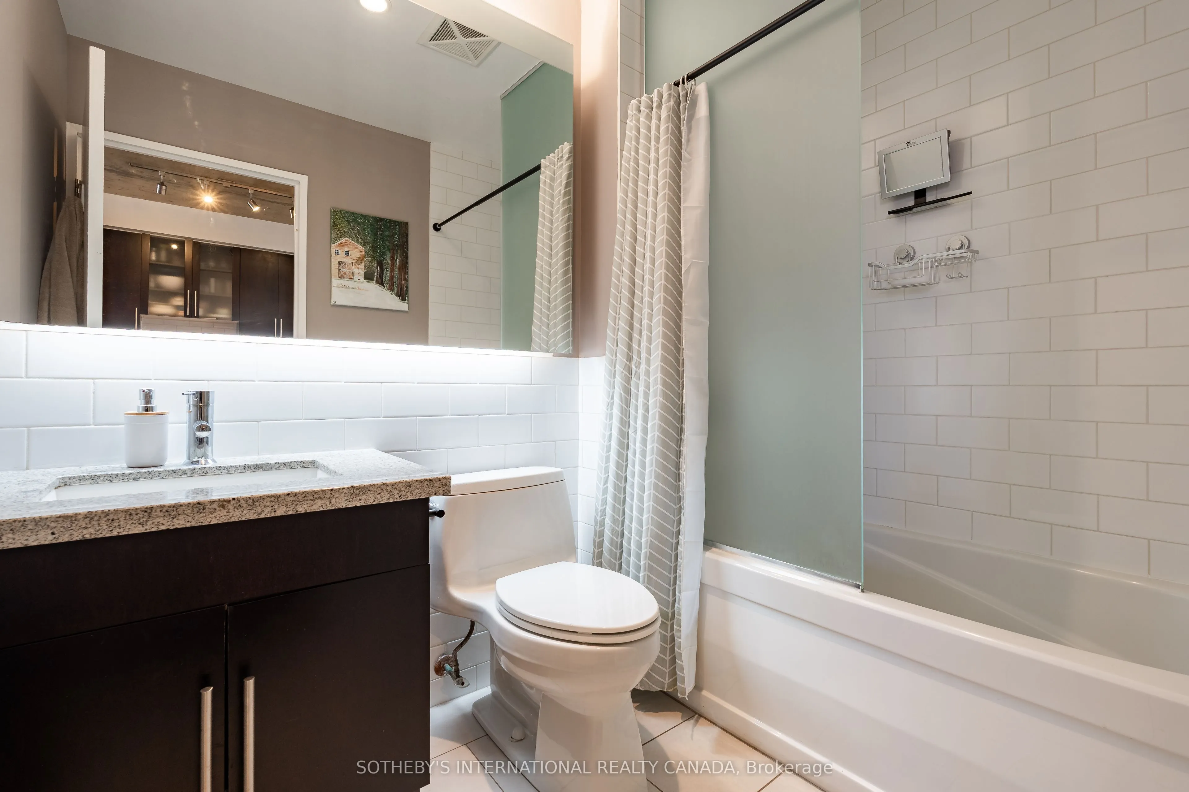 1005 King Street W, #810