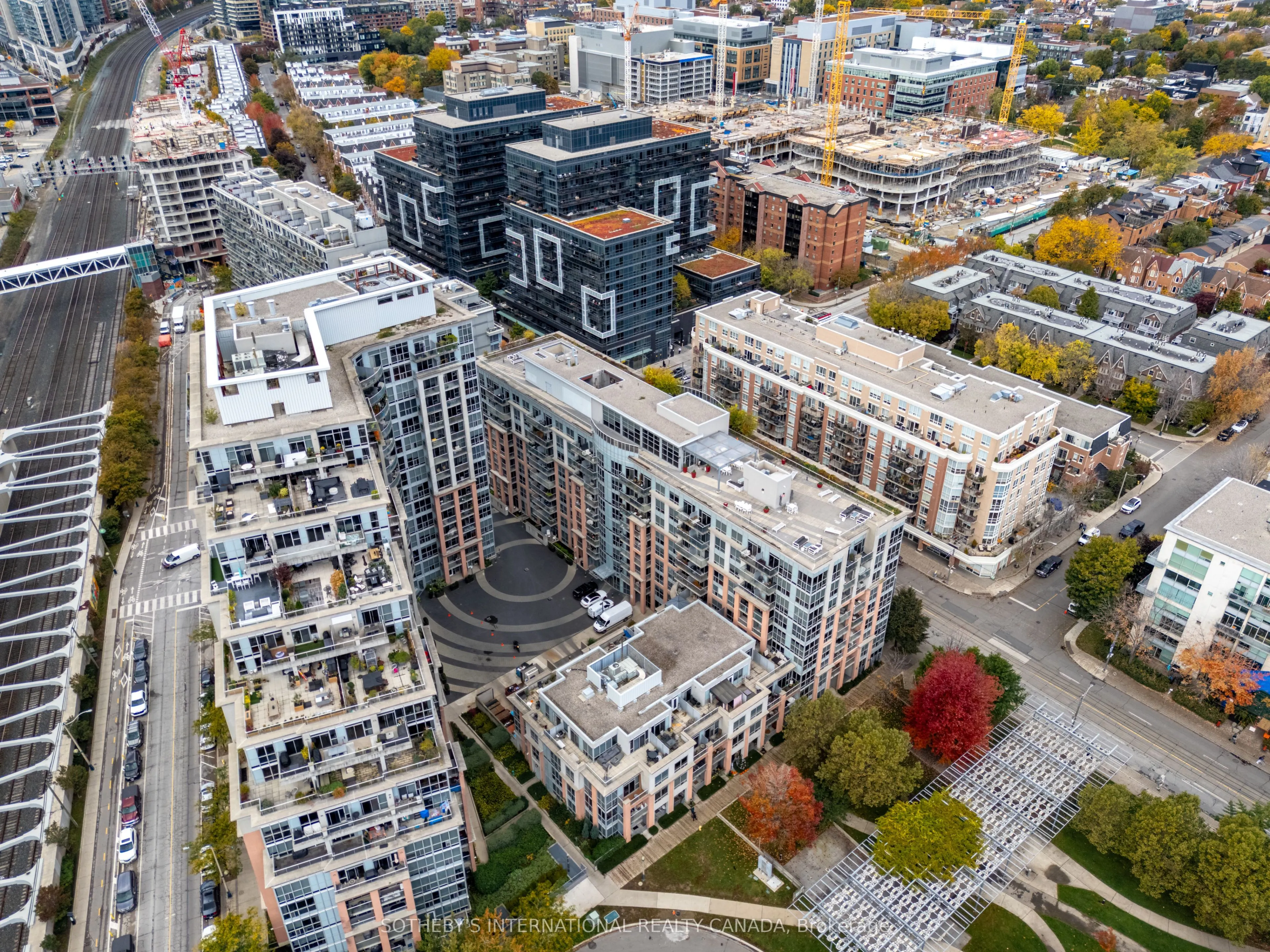 1005 King Street W, #810