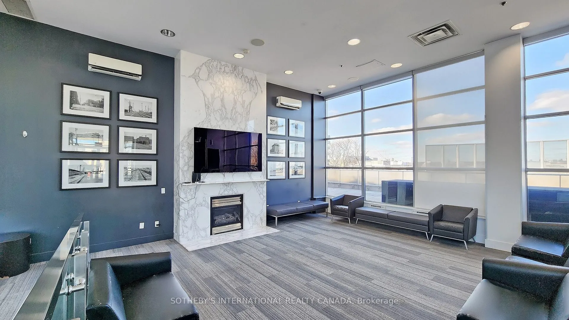 1005 King Street W, #810