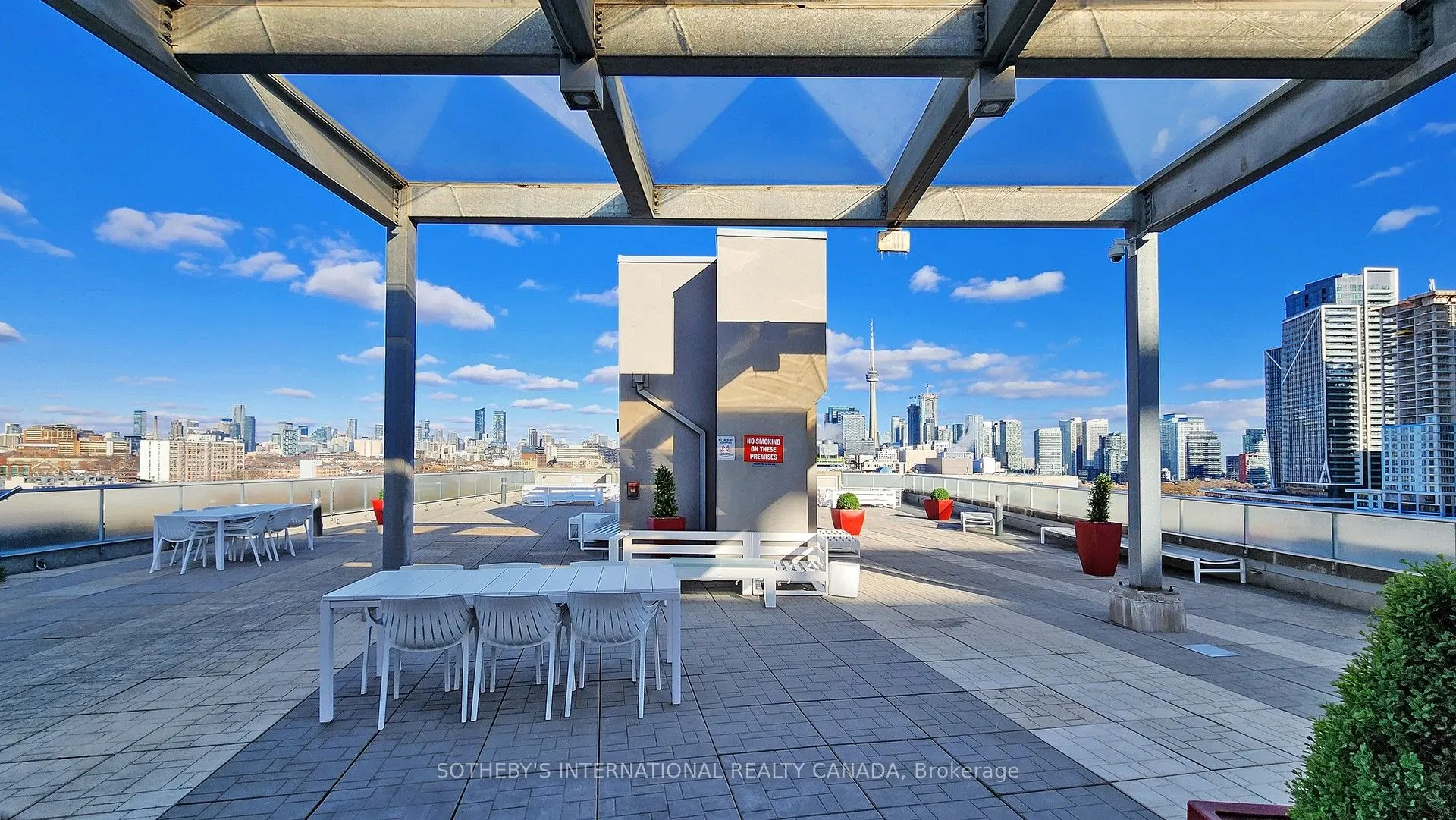 1005 King Street W, #810