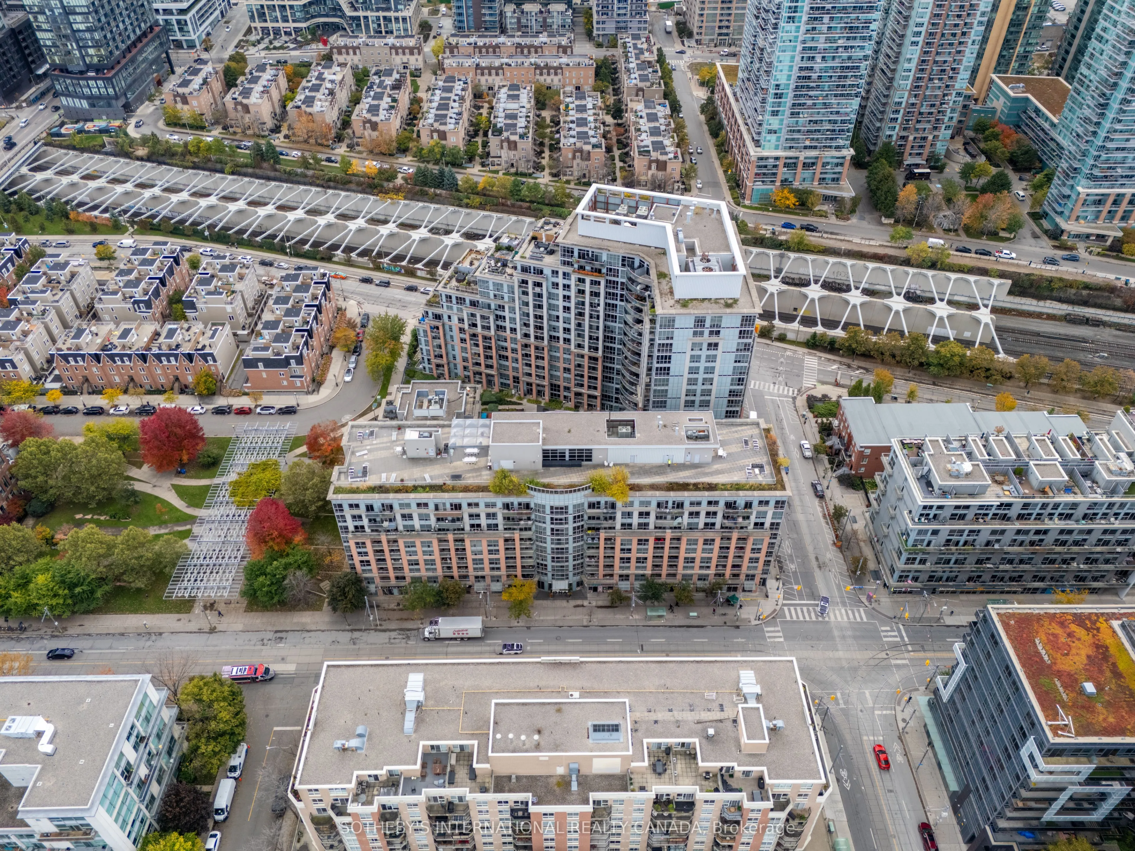 1005 King Street W, #810