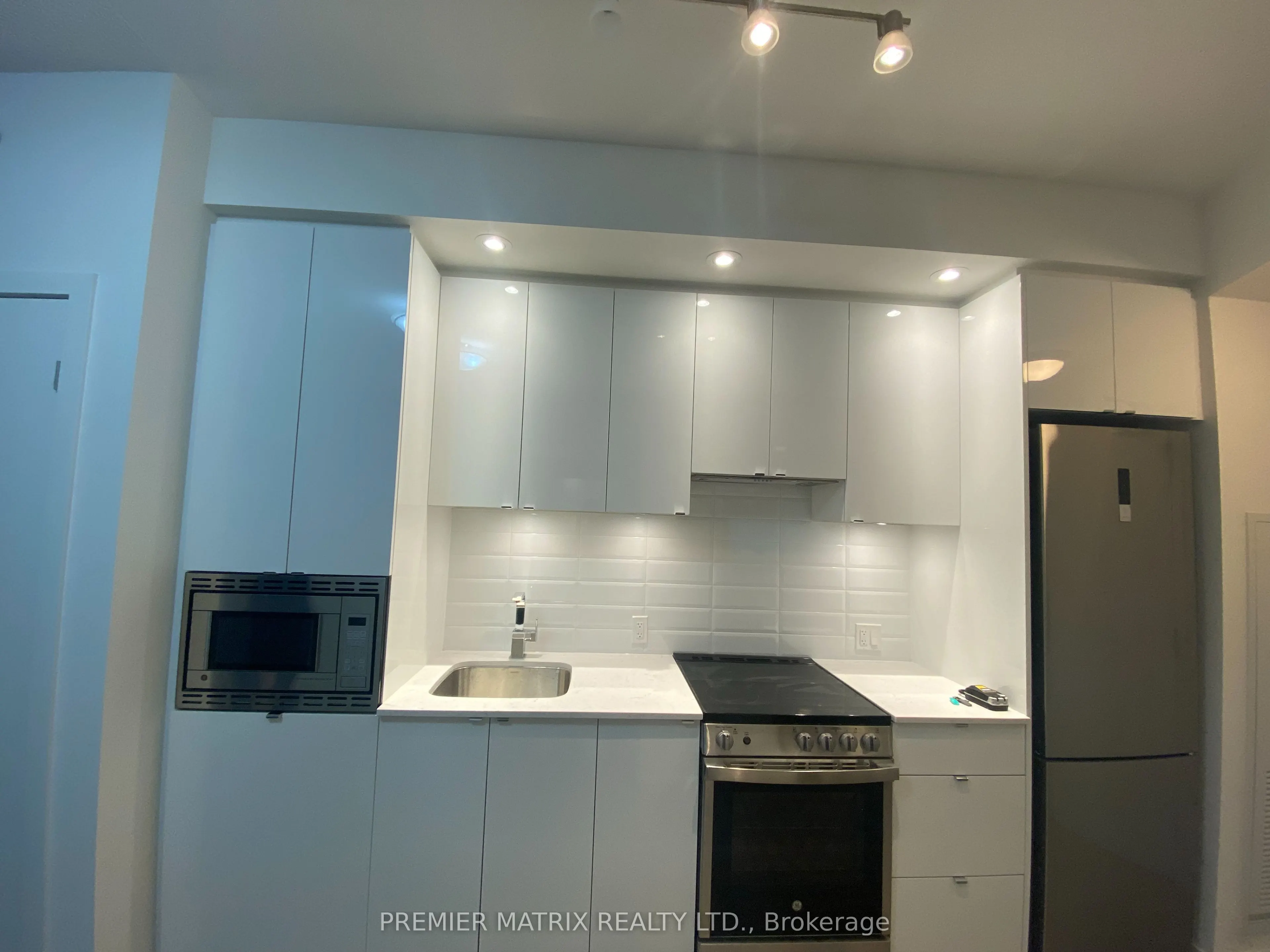 49 East Liberty Street, #1911