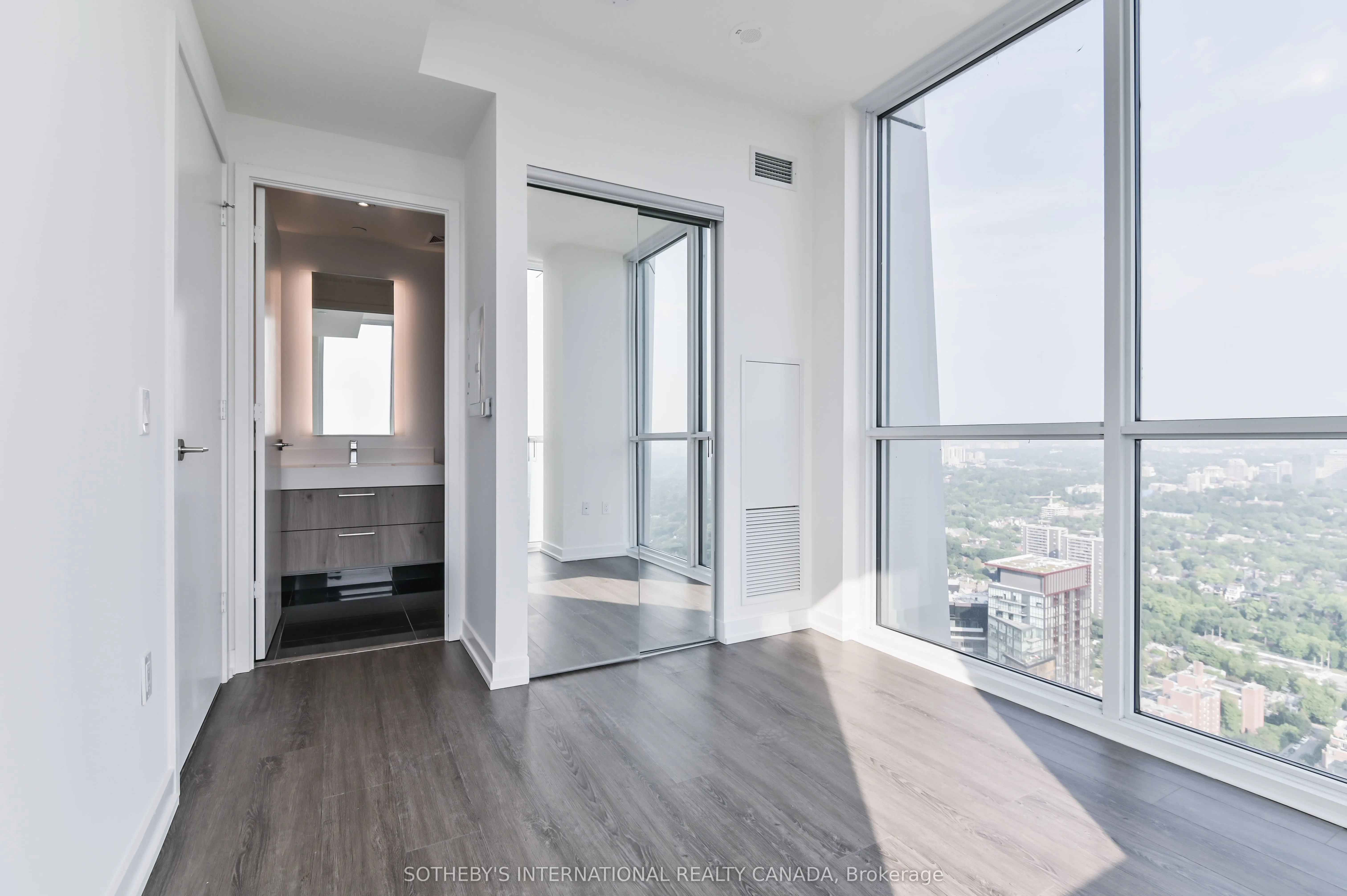 1 Yorkville Avenue, #4808