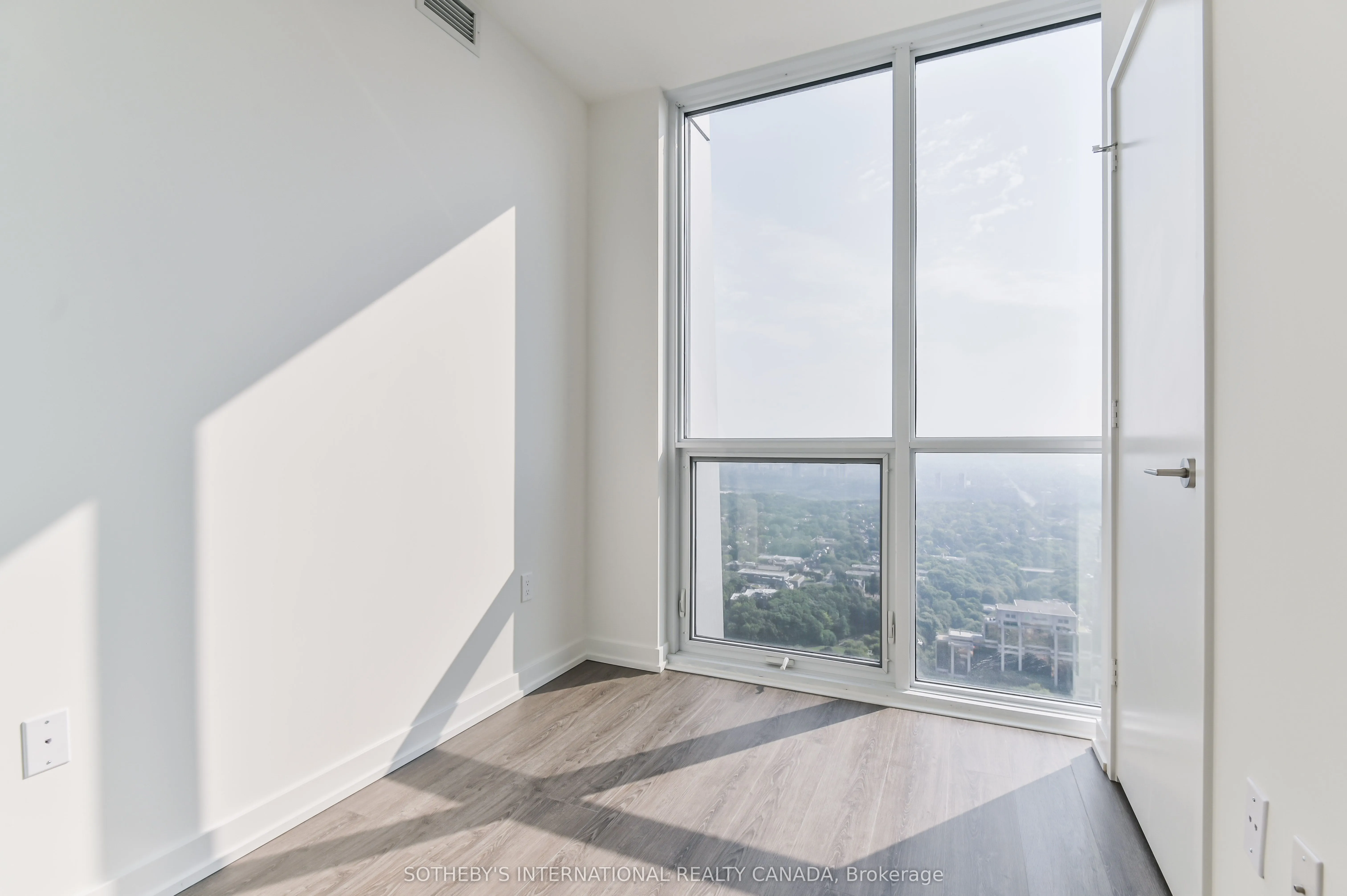 1 Yorkville Avenue, #4808