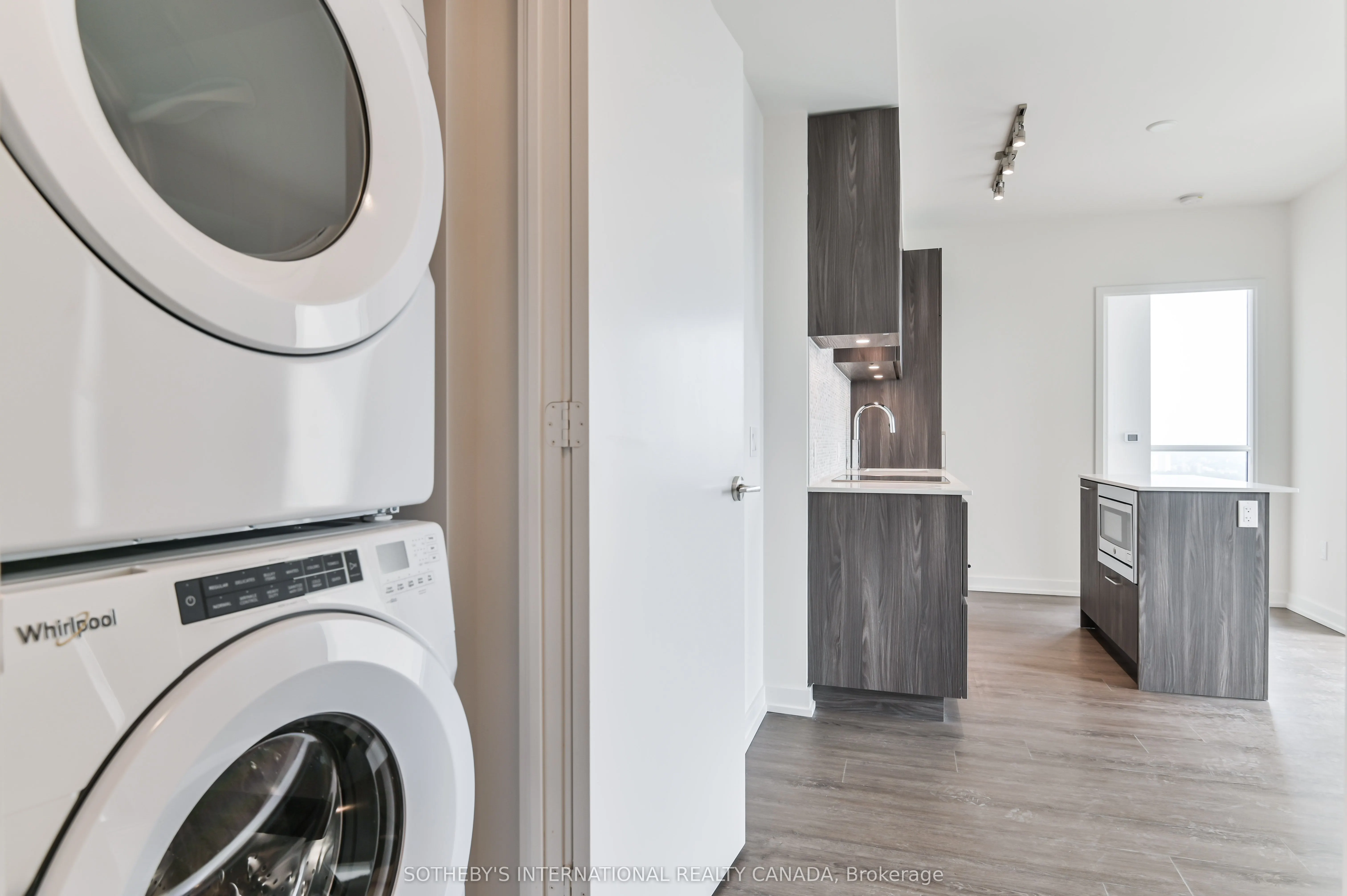 1 Yorkville Avenue, #4808