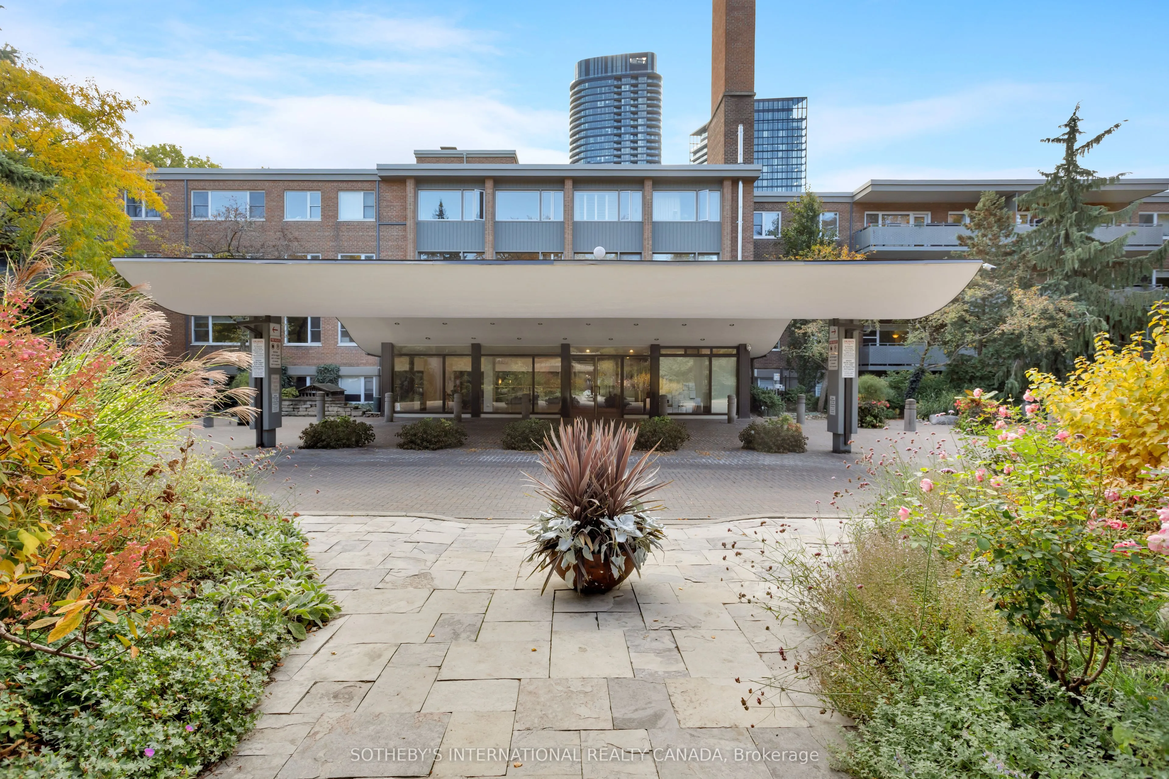 21 Dale Avenue, #506