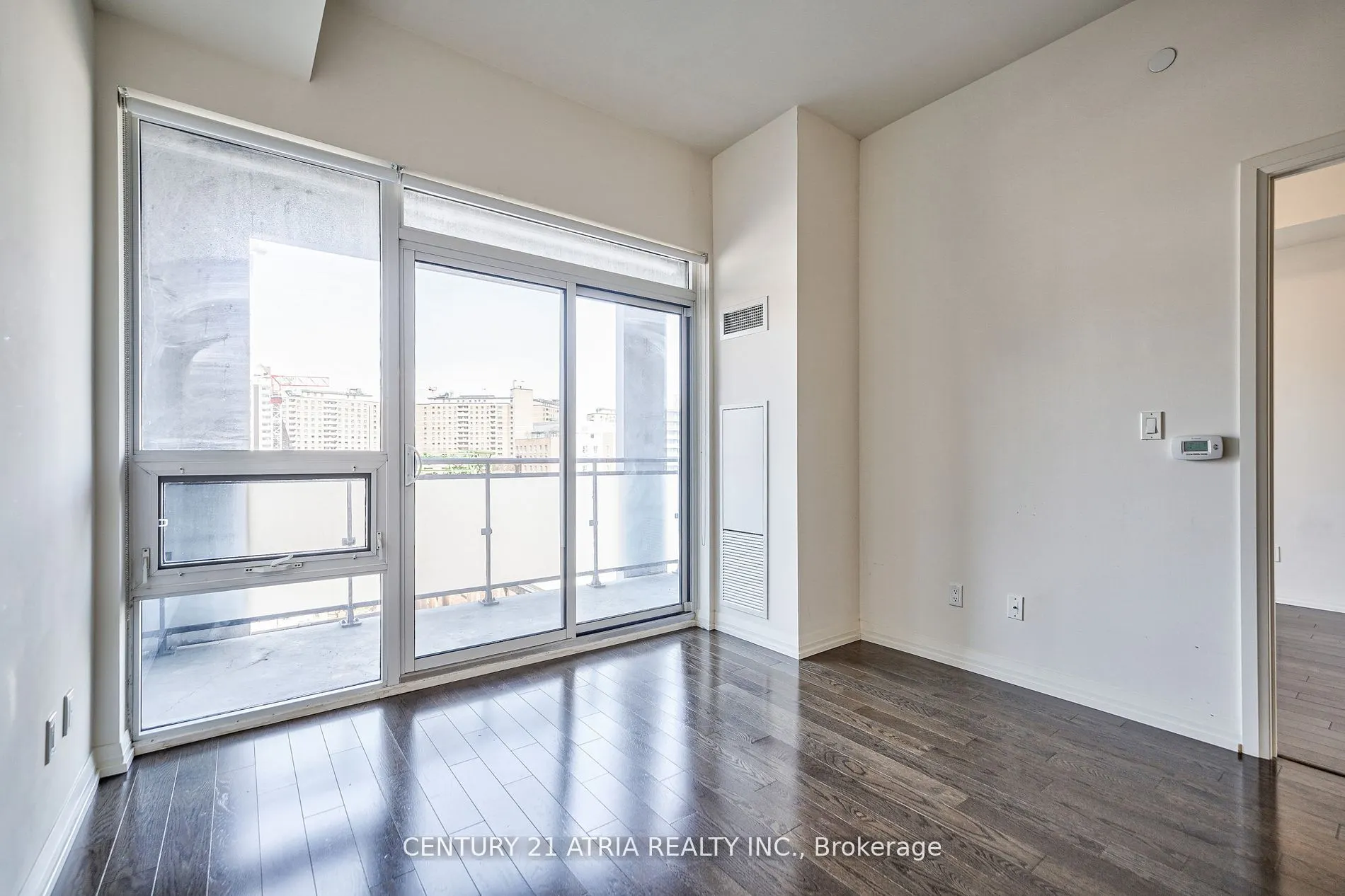 460 Adelaide Street E, #809