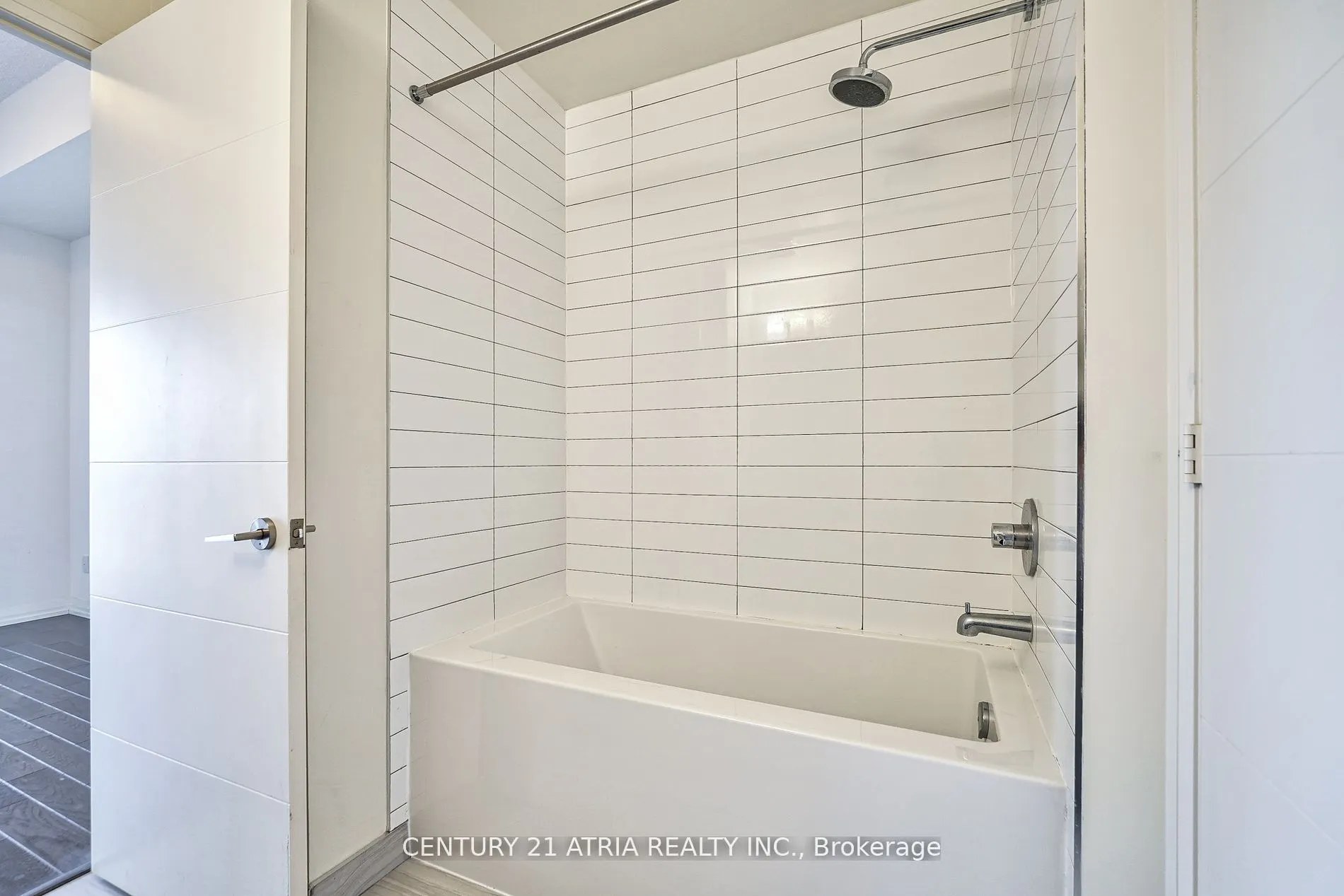 460 Adelaide Street E, #809