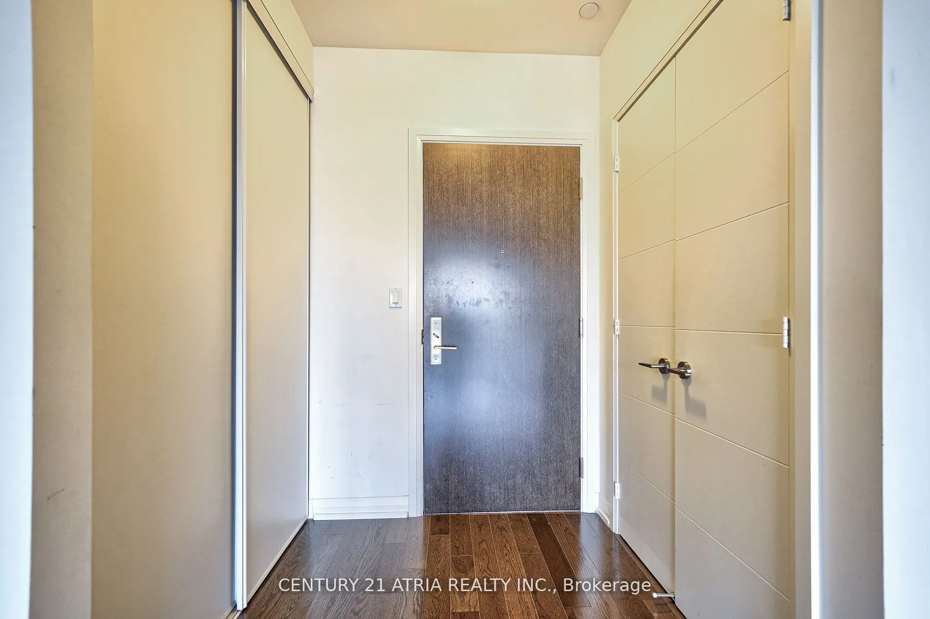 460 Adelaide Street E, #809