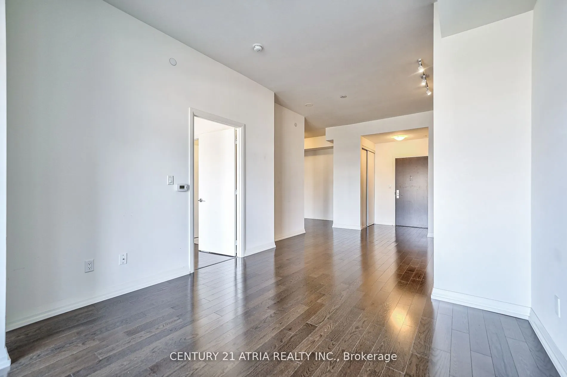 460 Adelaide Street E, #809