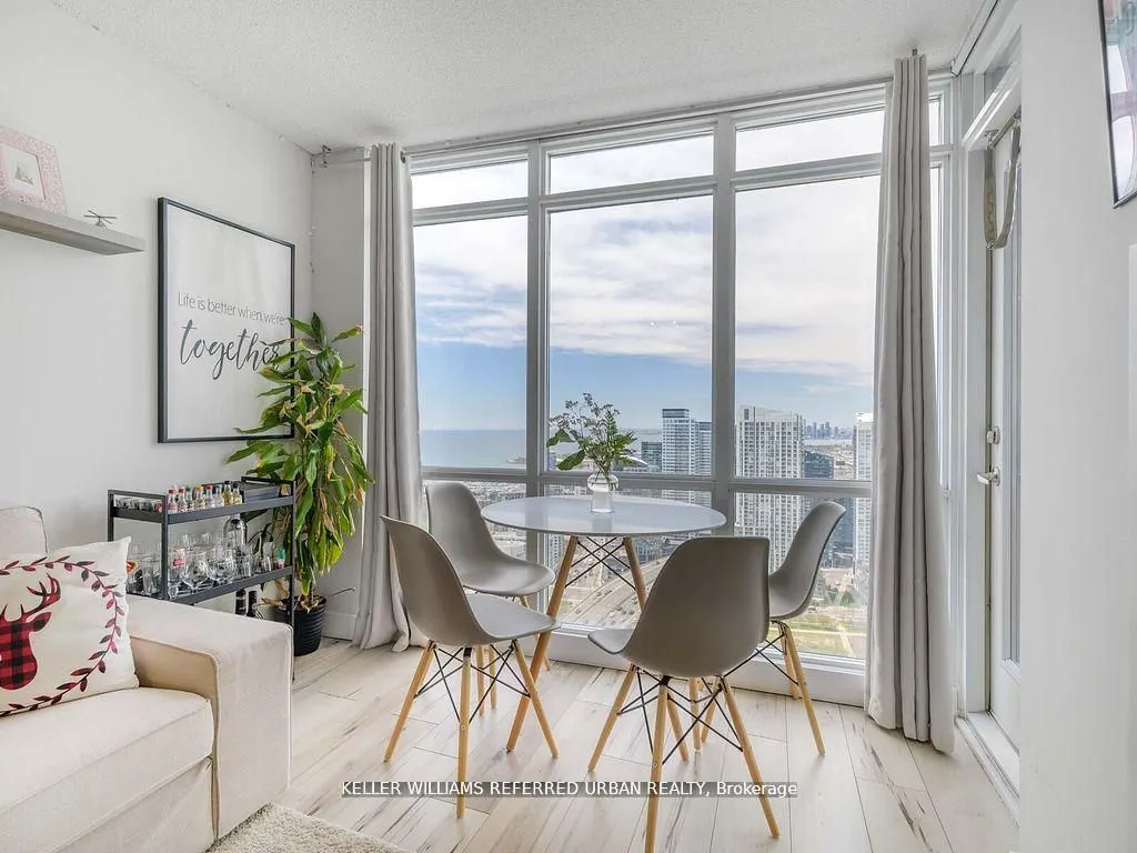 11 Brunel Court, #4702