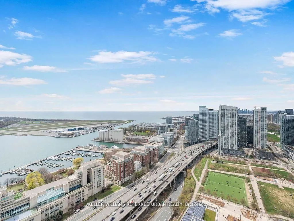 11 Brunel Court, #4702