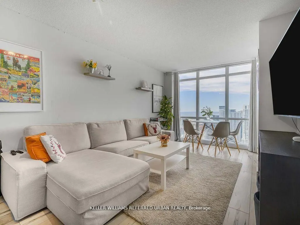 11 Brunel Court, #4702