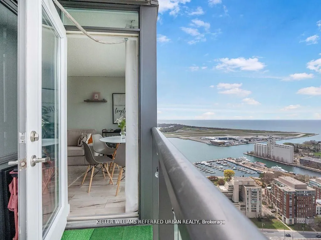 11 Brunel Court, #4702