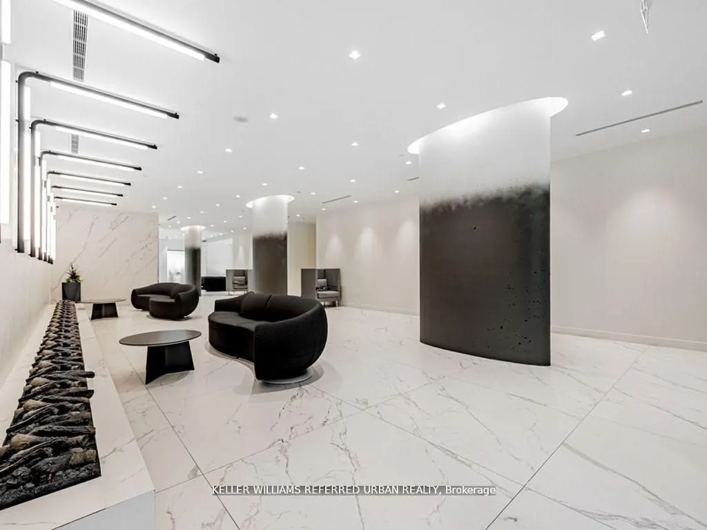 11 Brunel Court, #4702