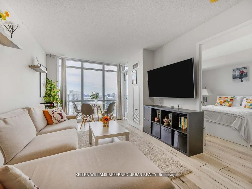 11 Brunel Court, #4702