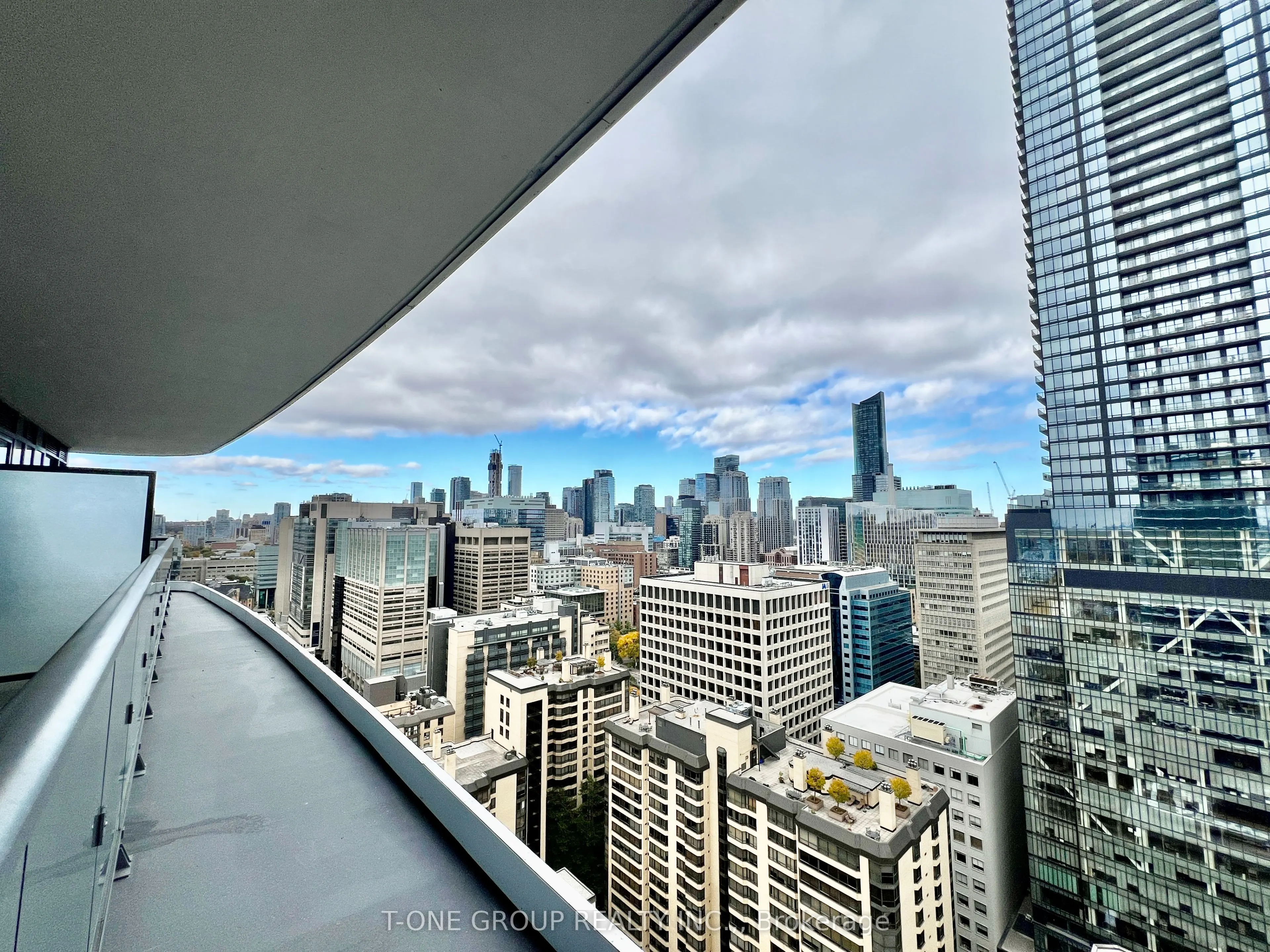 280 Dundas Street W, #2704