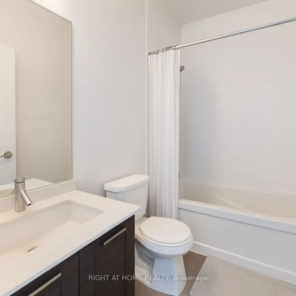 20 Bruyeres Mews, #725