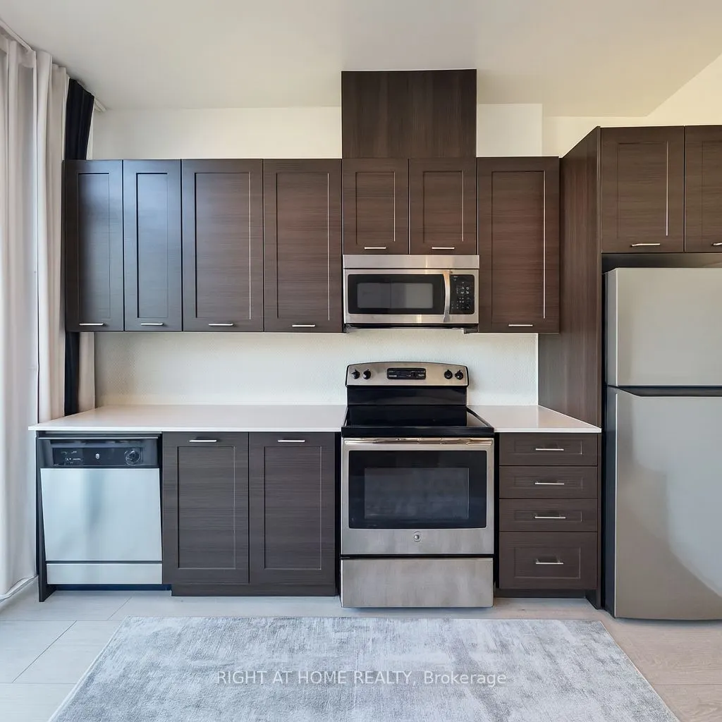 20 Bruyeres Mews, #725